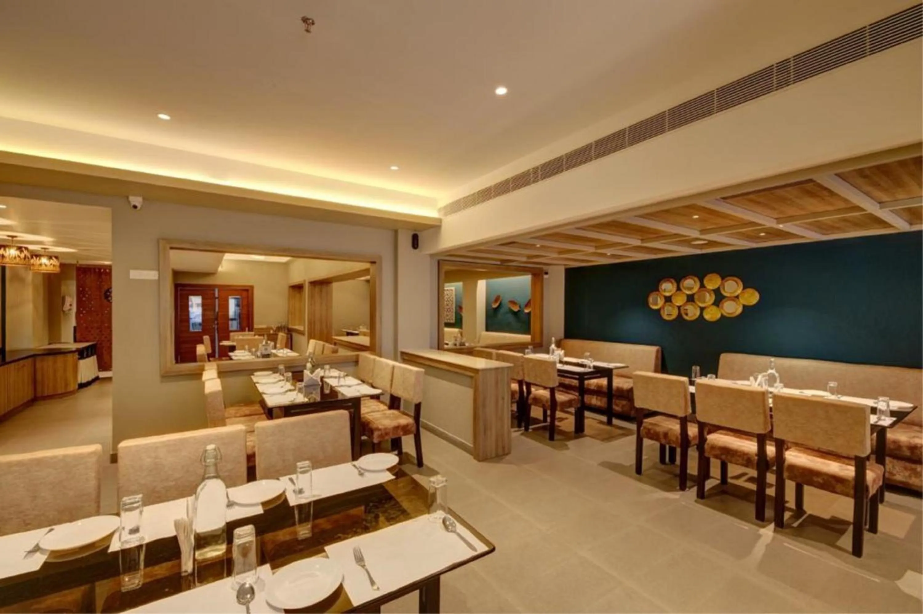 Restaurant/places to eat in IMA House