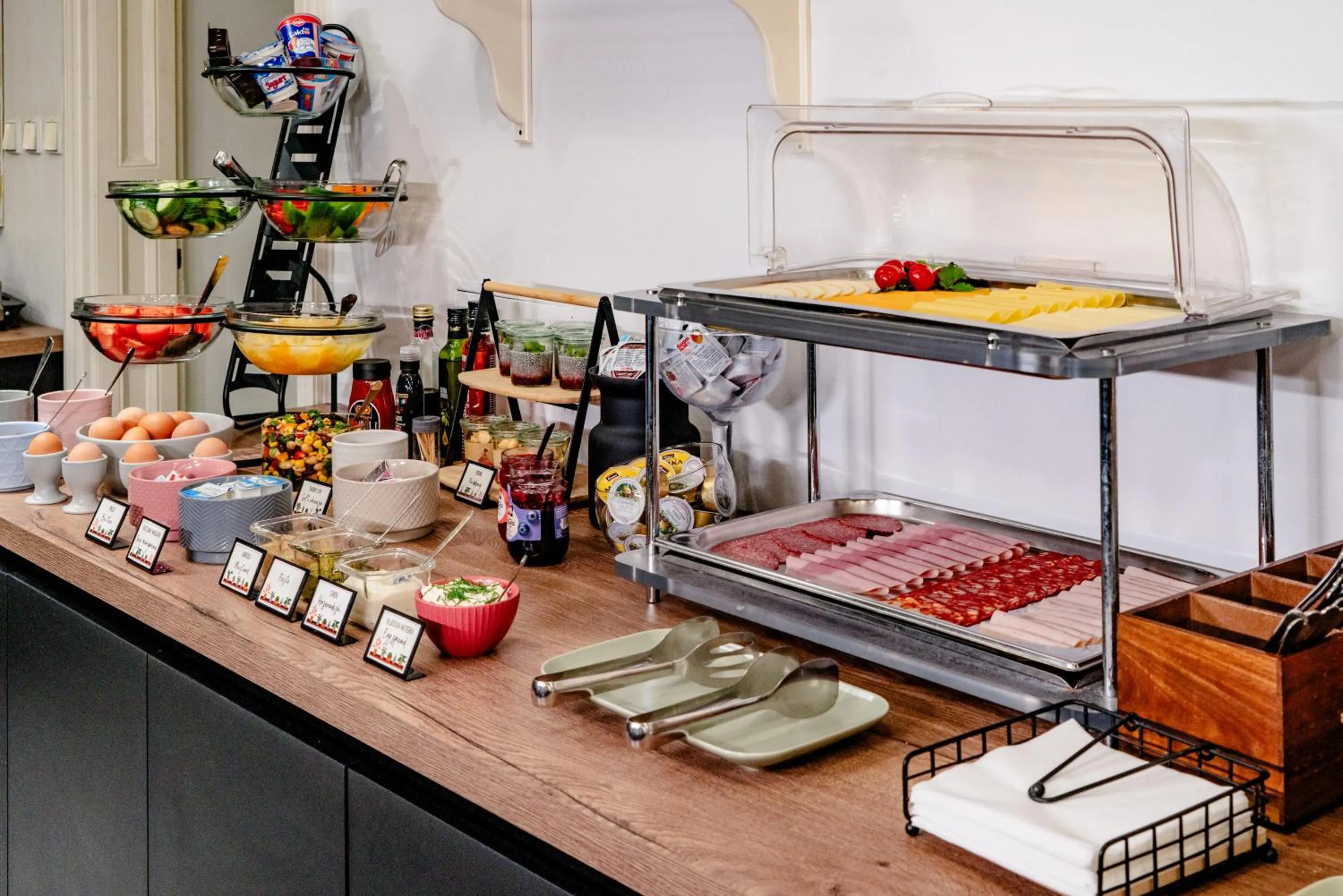 Breakfast in Elisabeth Old Town