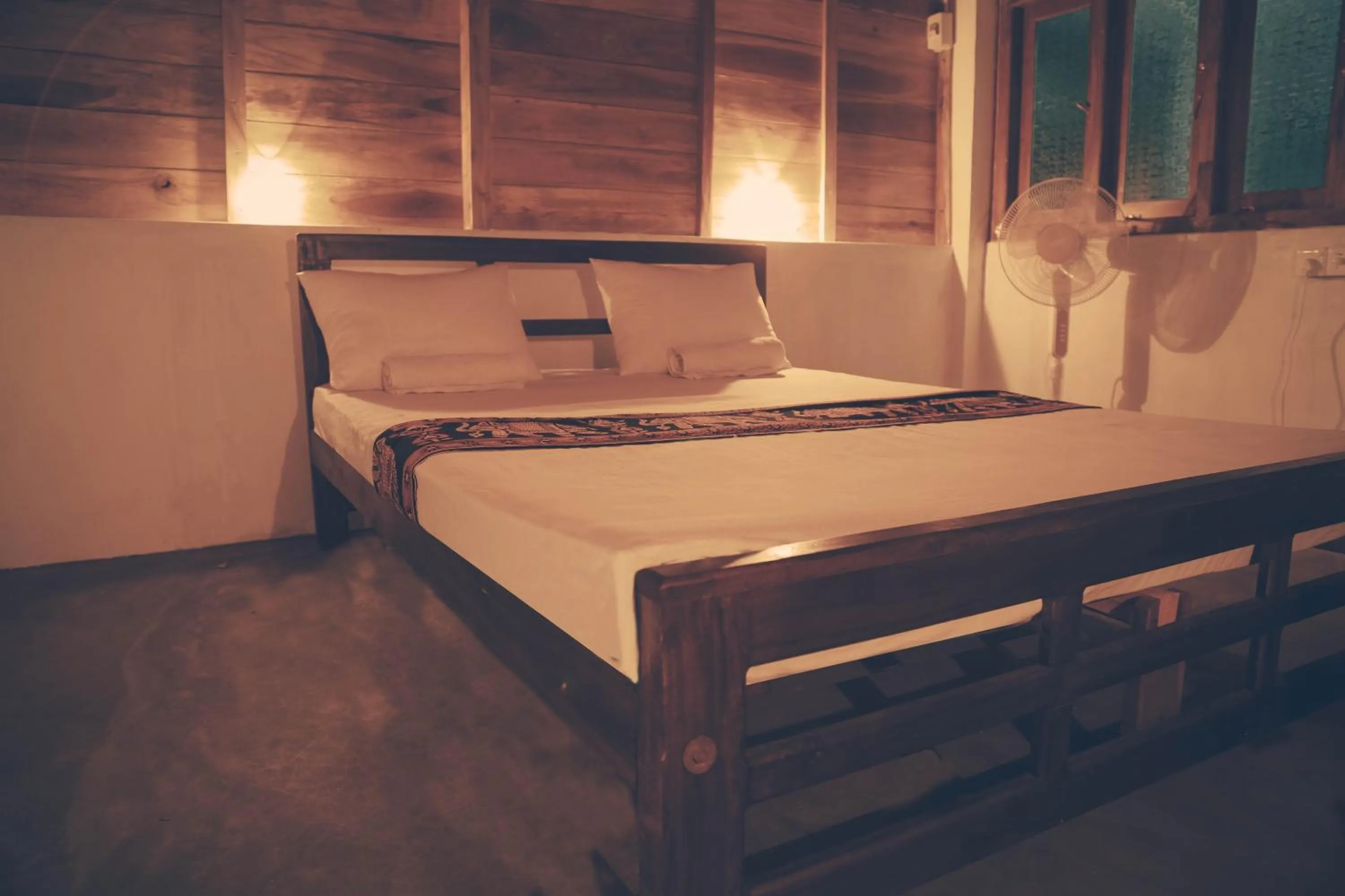 Living room, Bed in Ocean View Beach Resort - Kalpitiya