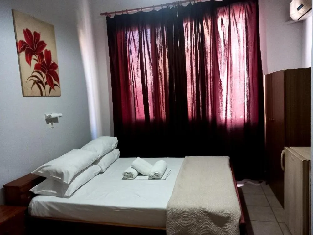 Bedroom, Bed in Hotel Korydallos