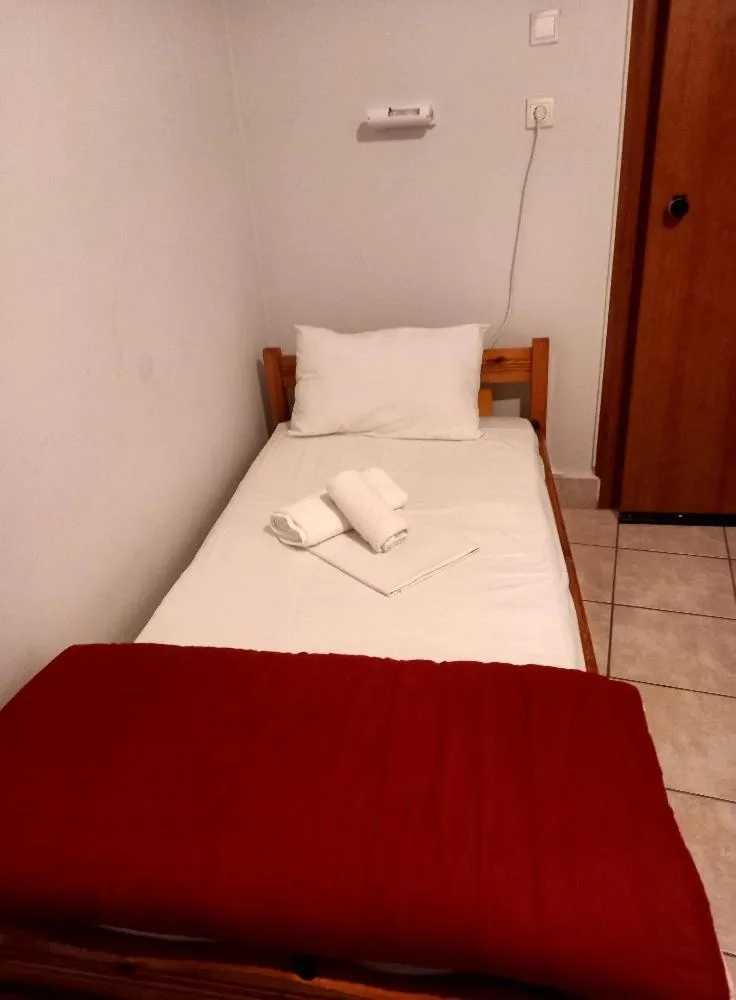 Bed in Hotel Korydallos