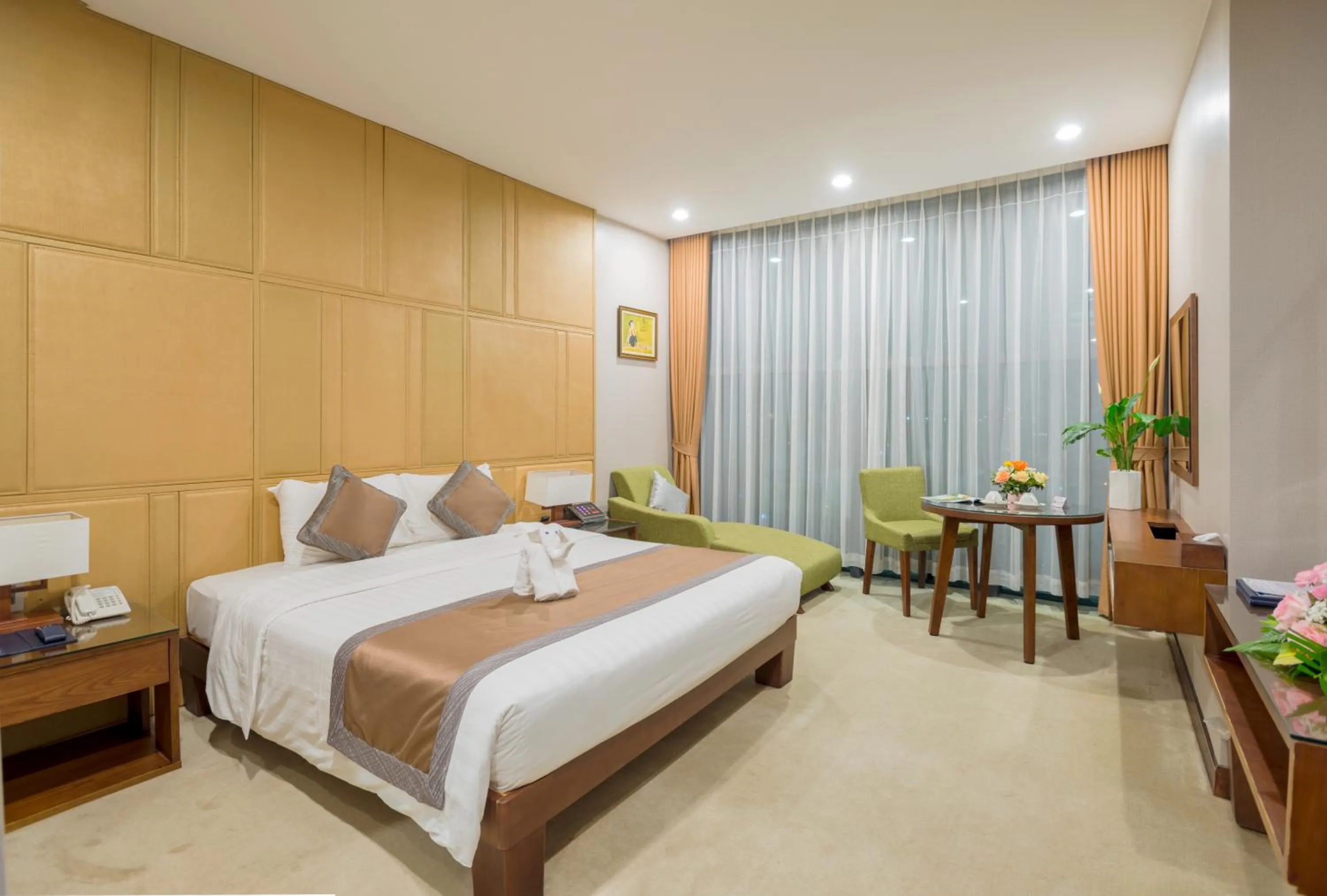 Bedroom, Bed in Bien Bac Hotel