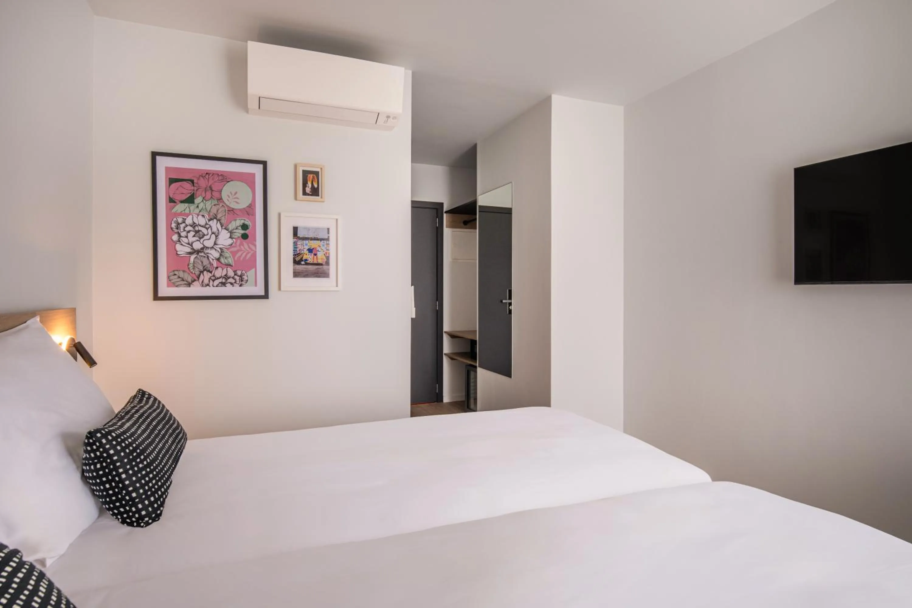 Bed in Jill Hotel Brussels