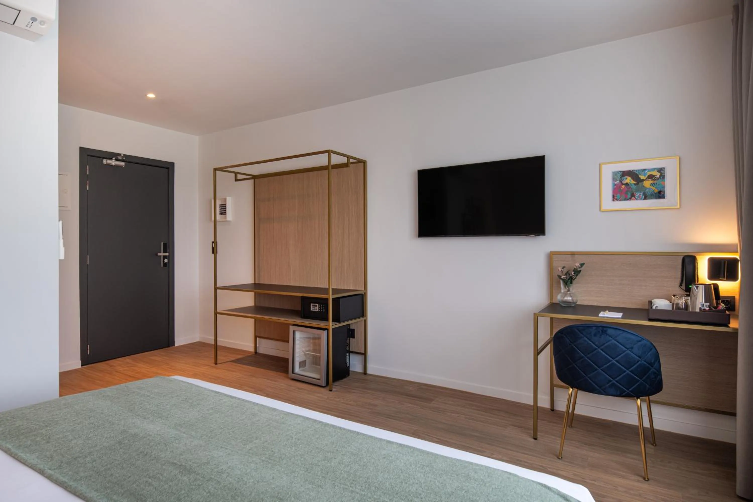 Photo of the whole room, Bed in Jill Hotel Brussels