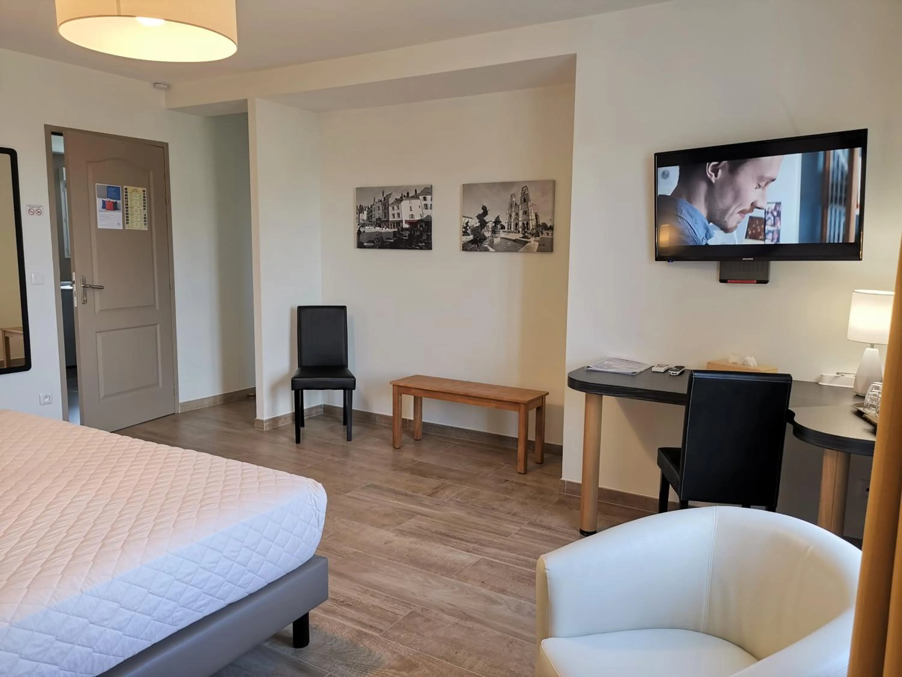 TV and multimedia in Chambres d'hôtes GIDY