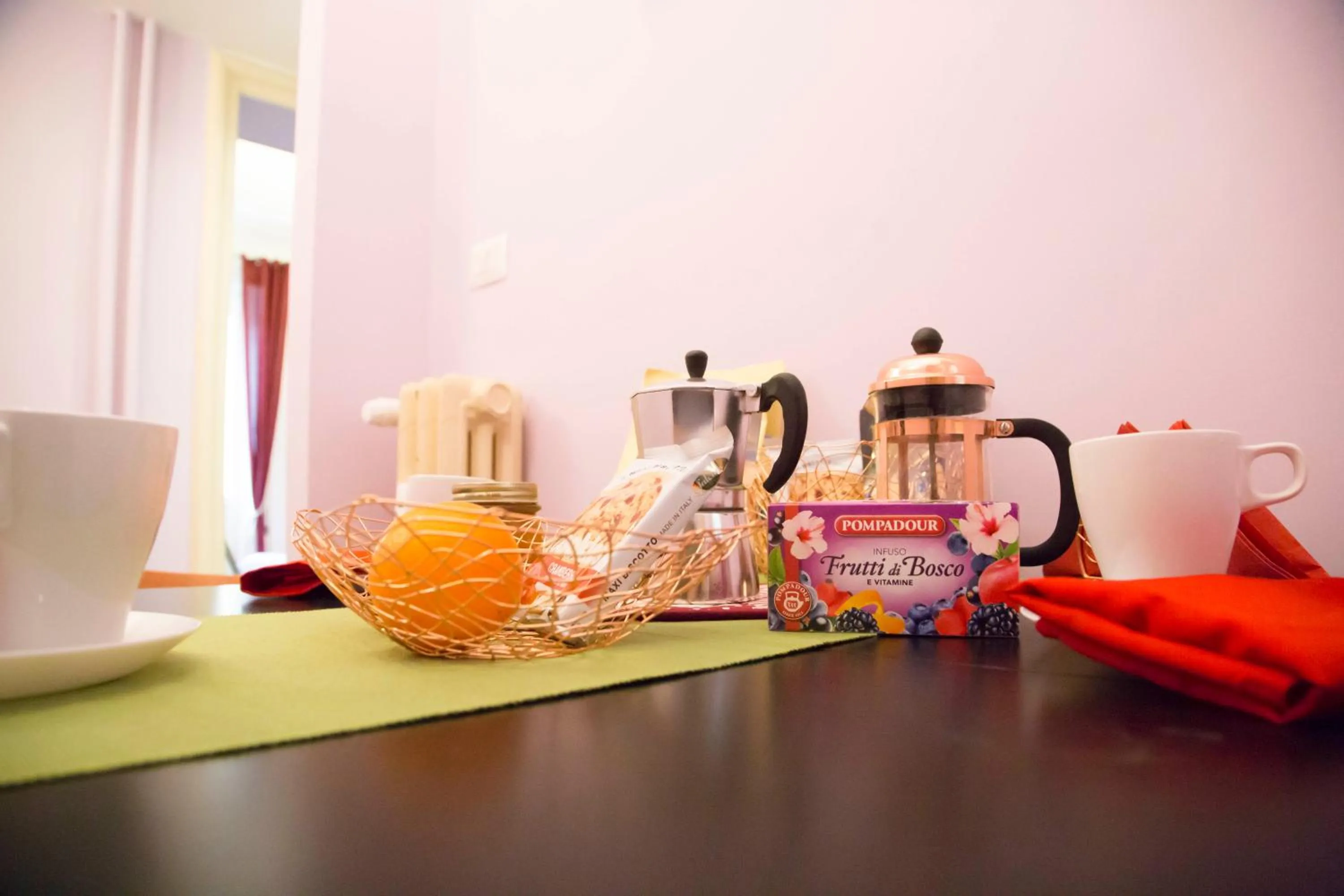 Coffee/tea facilities in Sweet Sleep Vatican