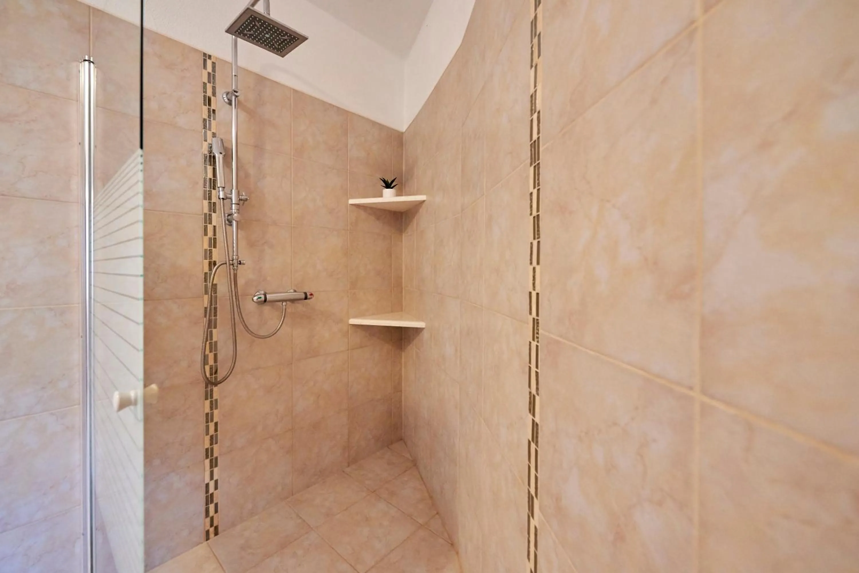 Bath in Palace Derossi