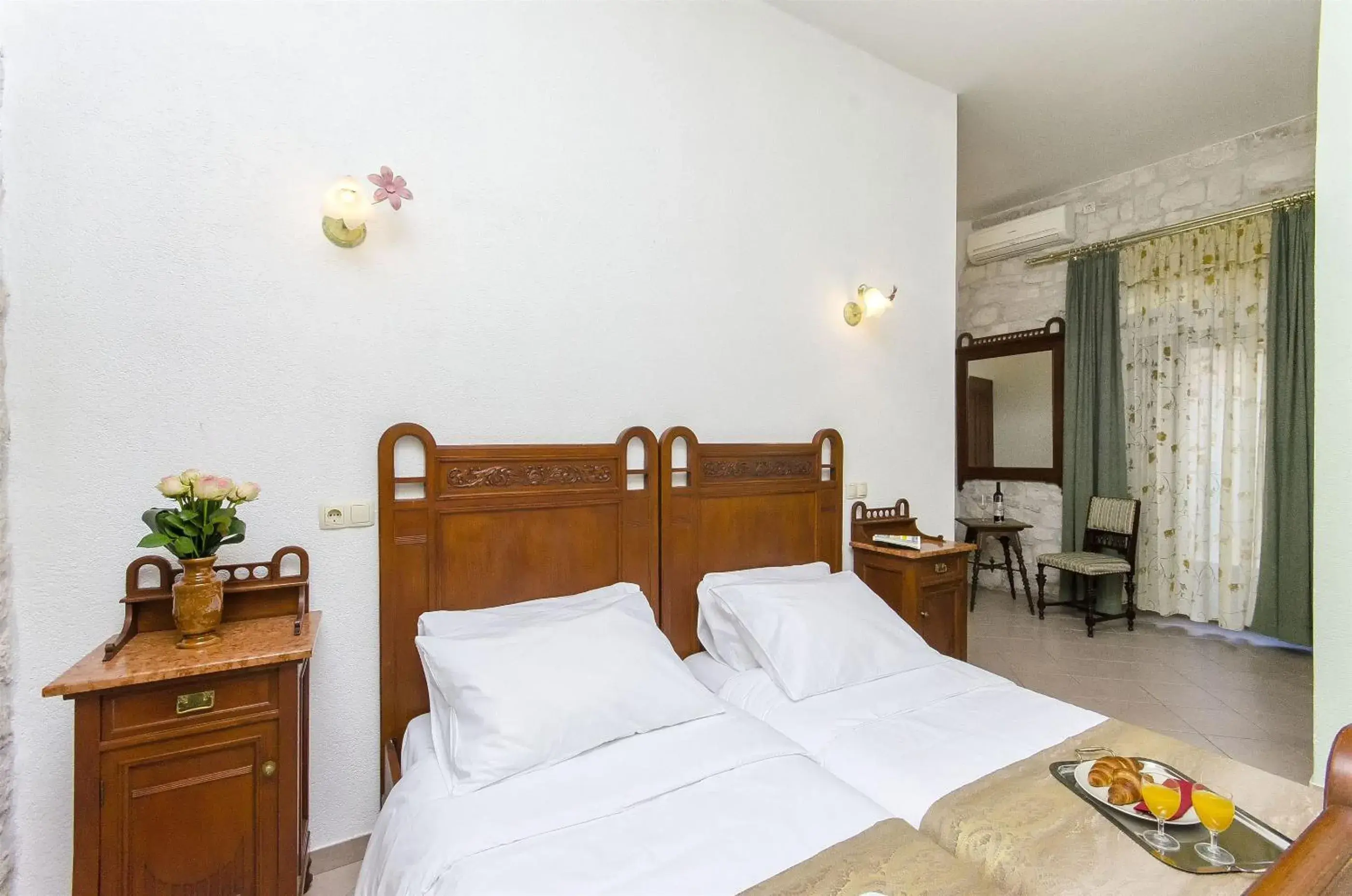 Superior Double or Twin Room in Palace Derossi Superior Double or Twin Room in Palace Derossi