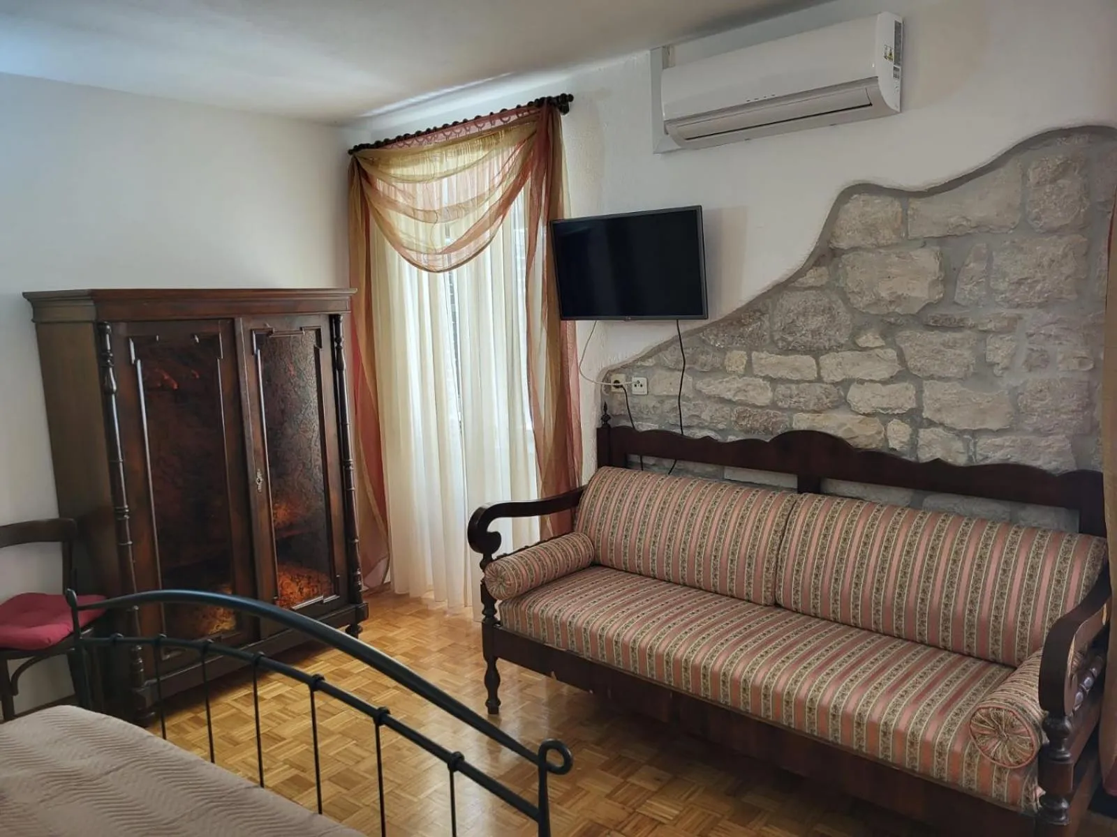 TV and multimedia in Palace Derossi