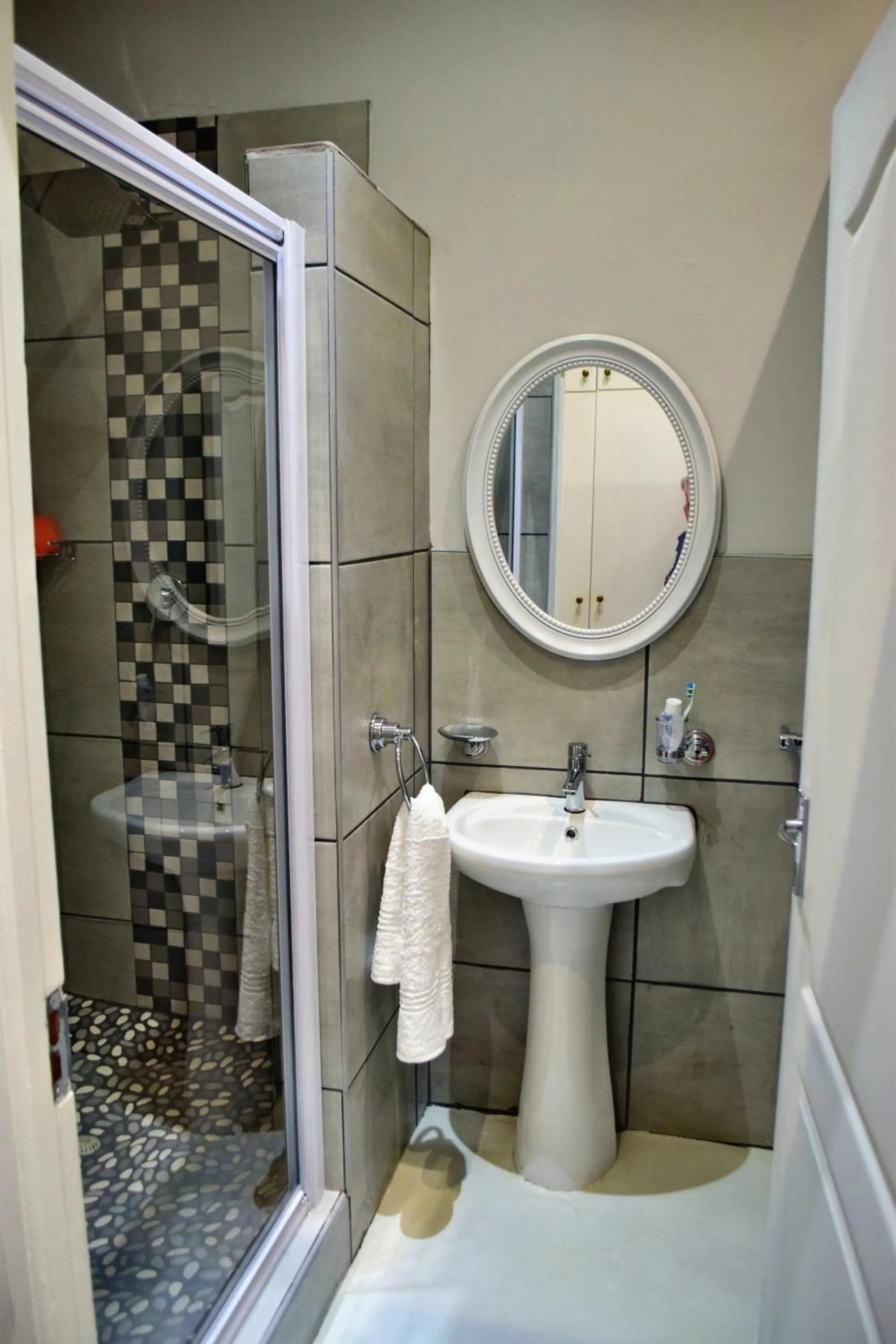 Bathroom in Zonnevanger Guesthouse