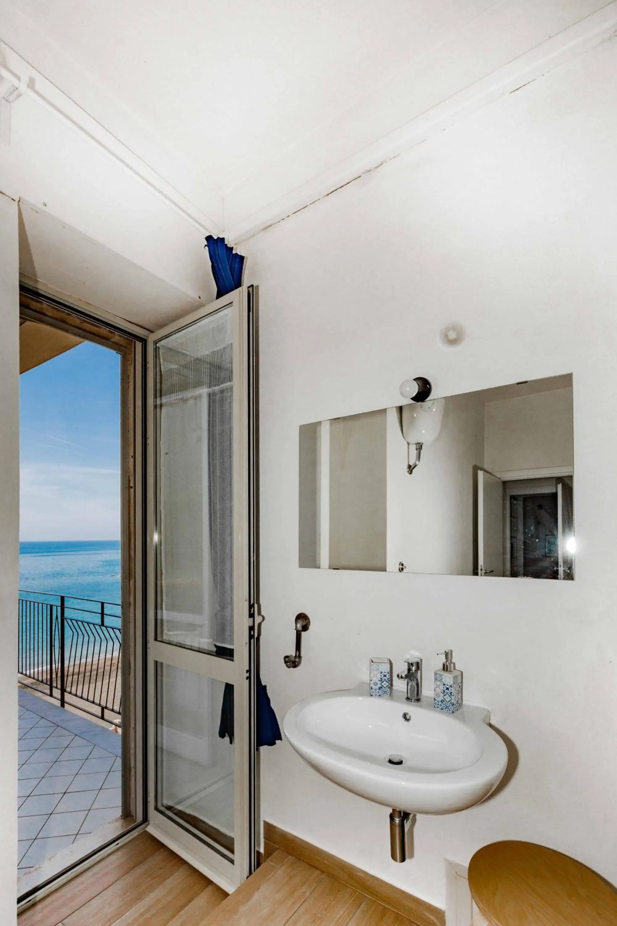 Bathroom in On the beach Sea-view&Kitchen In Room