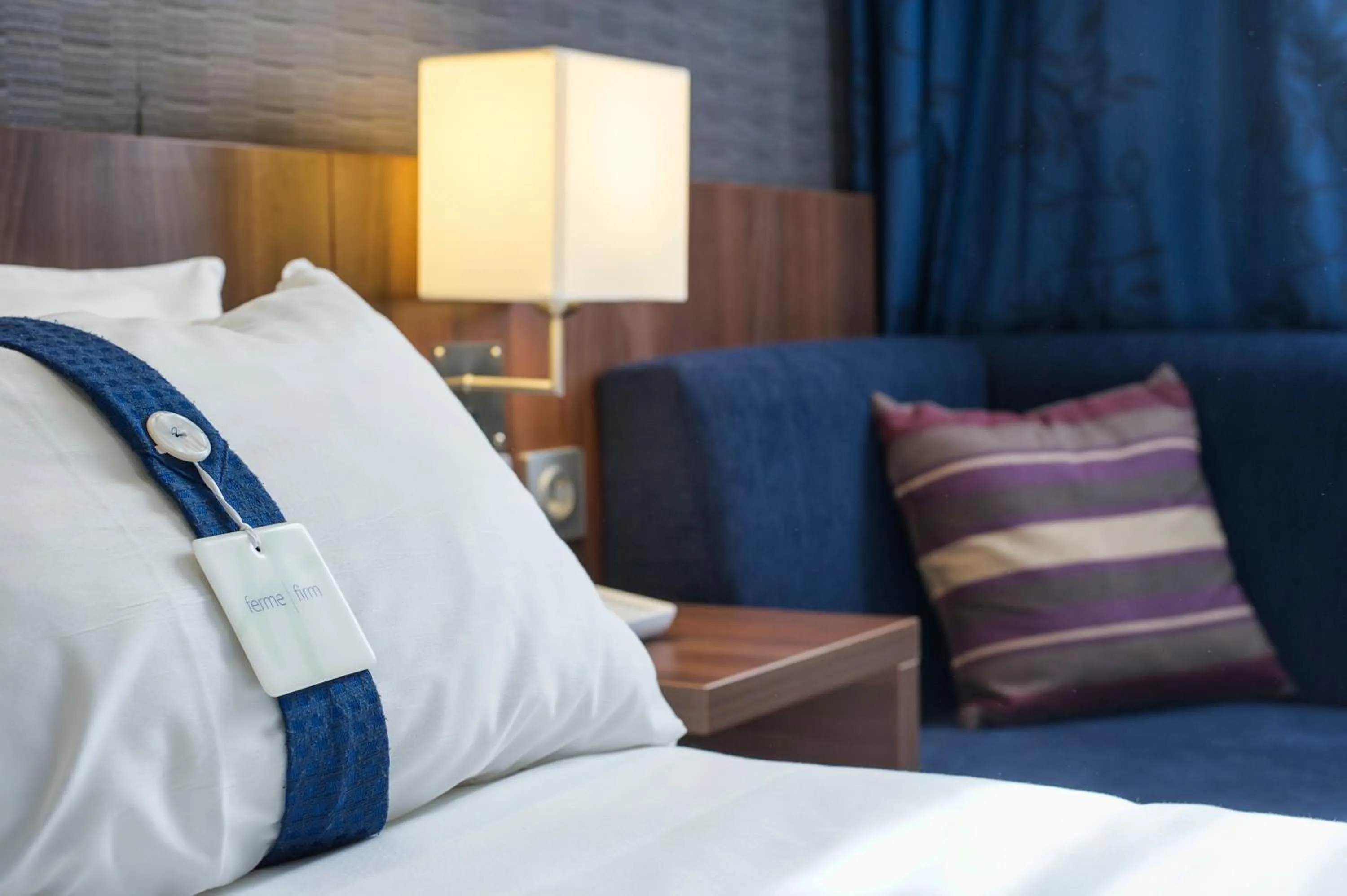 Bed in Holiday Inn Express Lille Centre by IHG