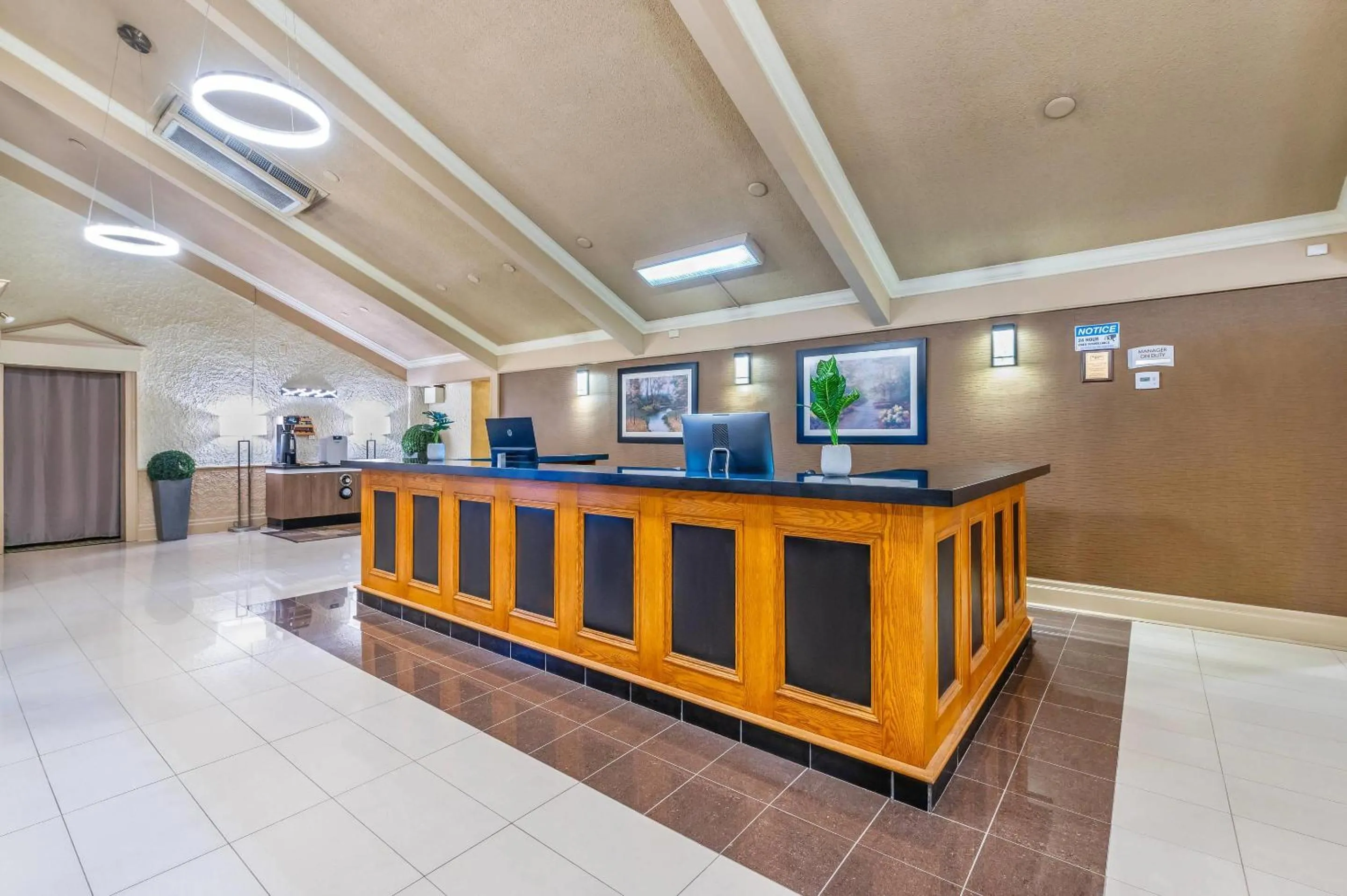 Lobby or reception in Rodeway Inn Festival