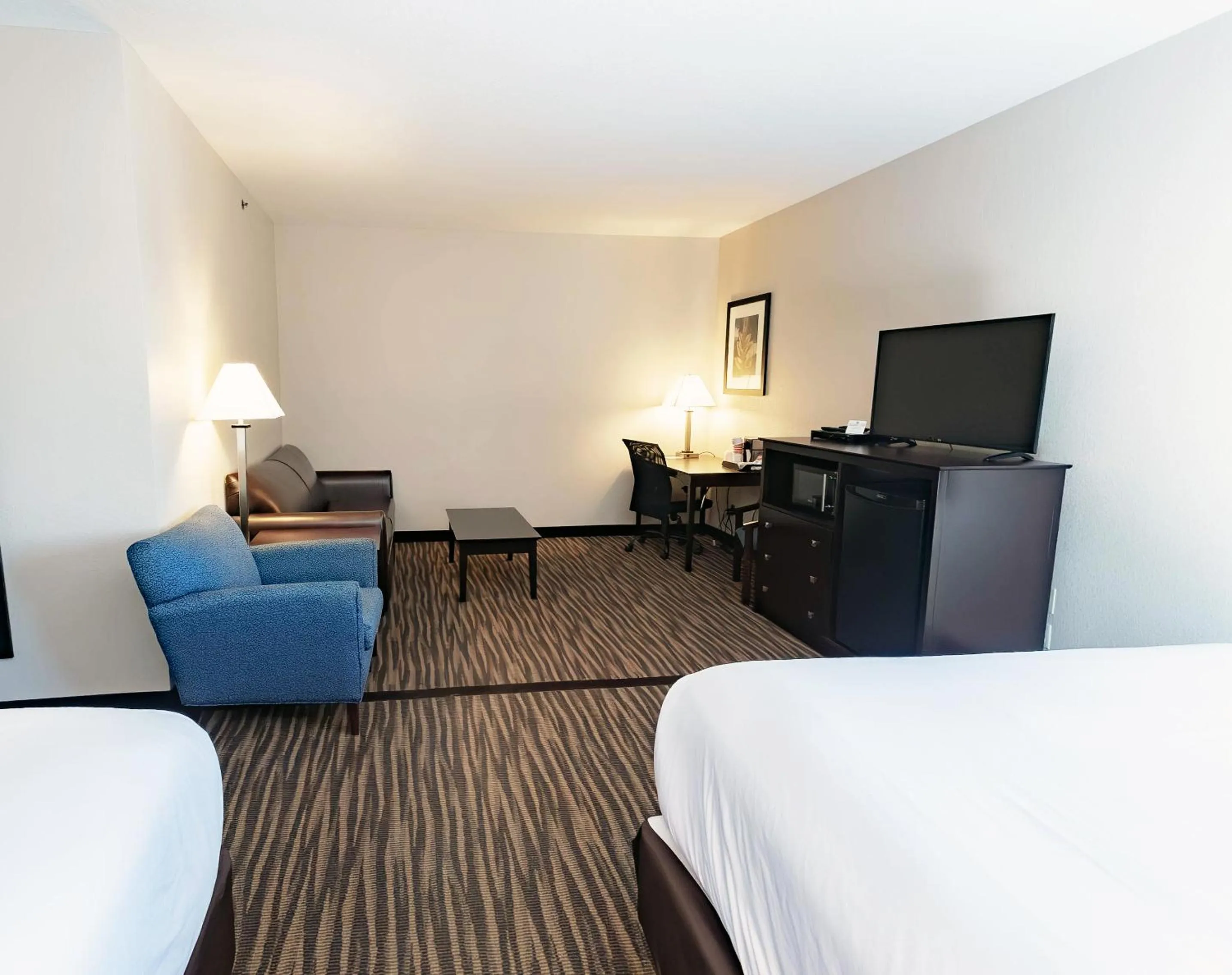 Bedroom, Bed in Cobblestone Inn & Suites Maryville