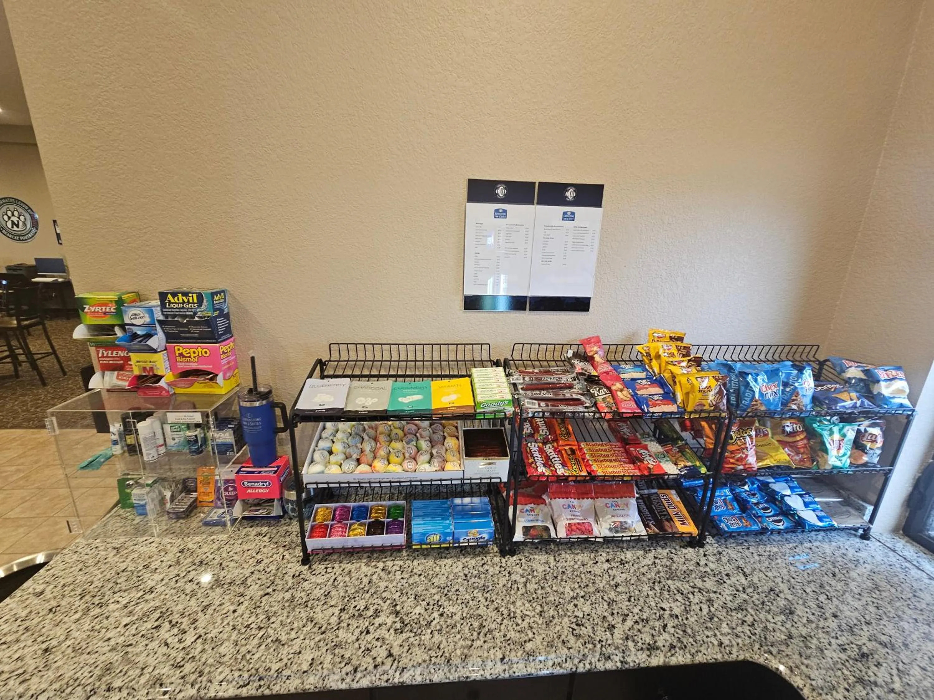 Food and drinks in Cobblestone Inn & Suites Maryville