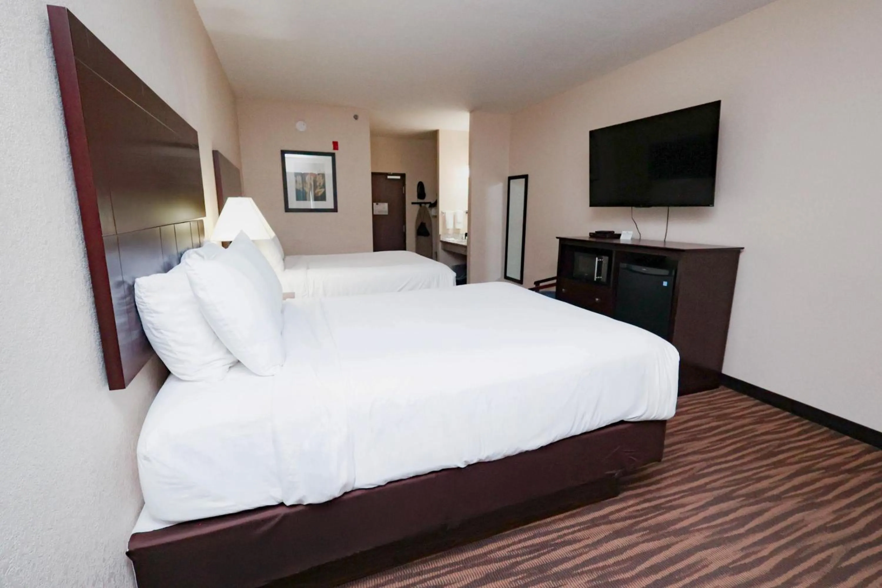 Bed in Cobblestone Inn & Suites Maryville