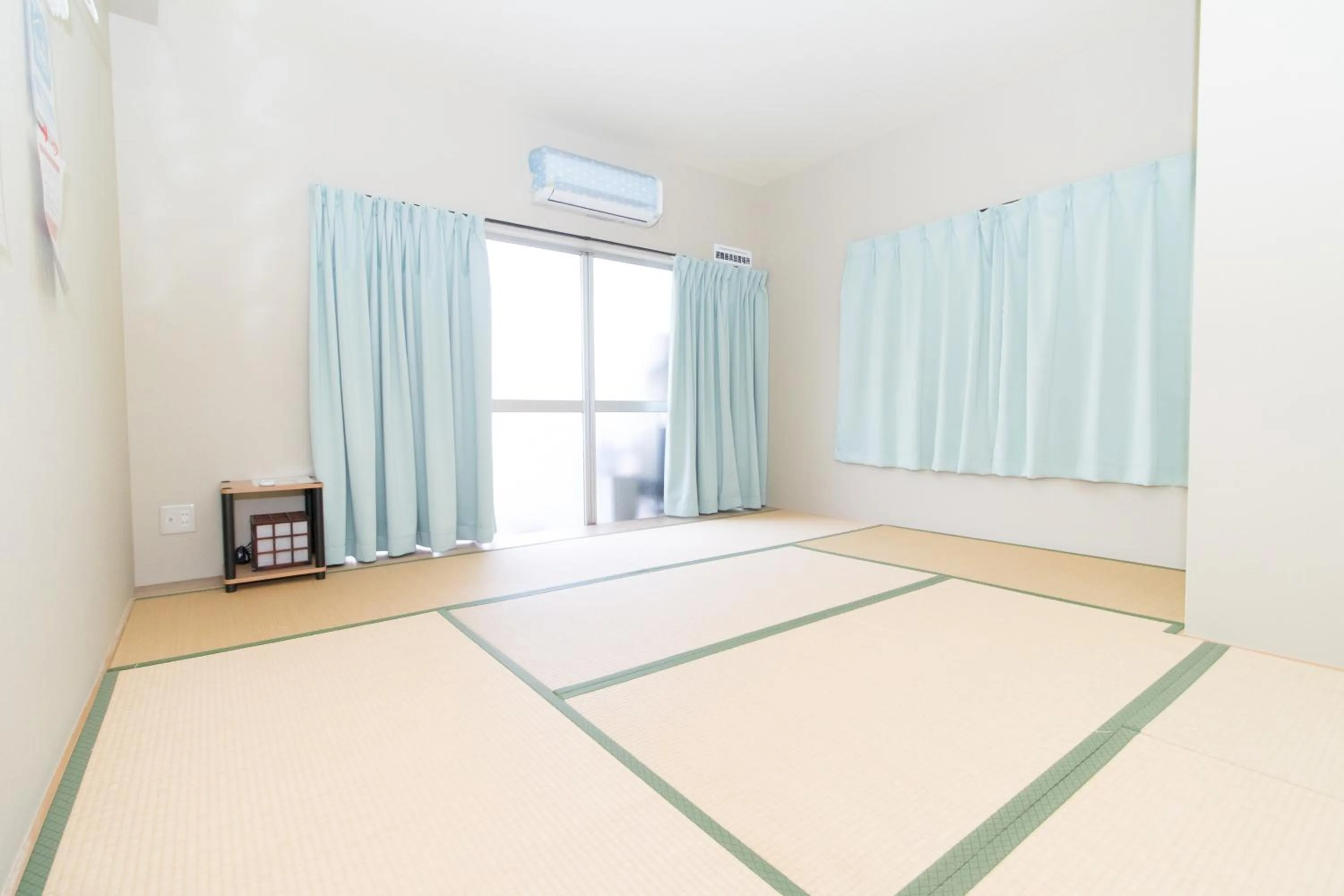 Photo of the whole room in Yadocafe Chelsea's Rainbow B&B