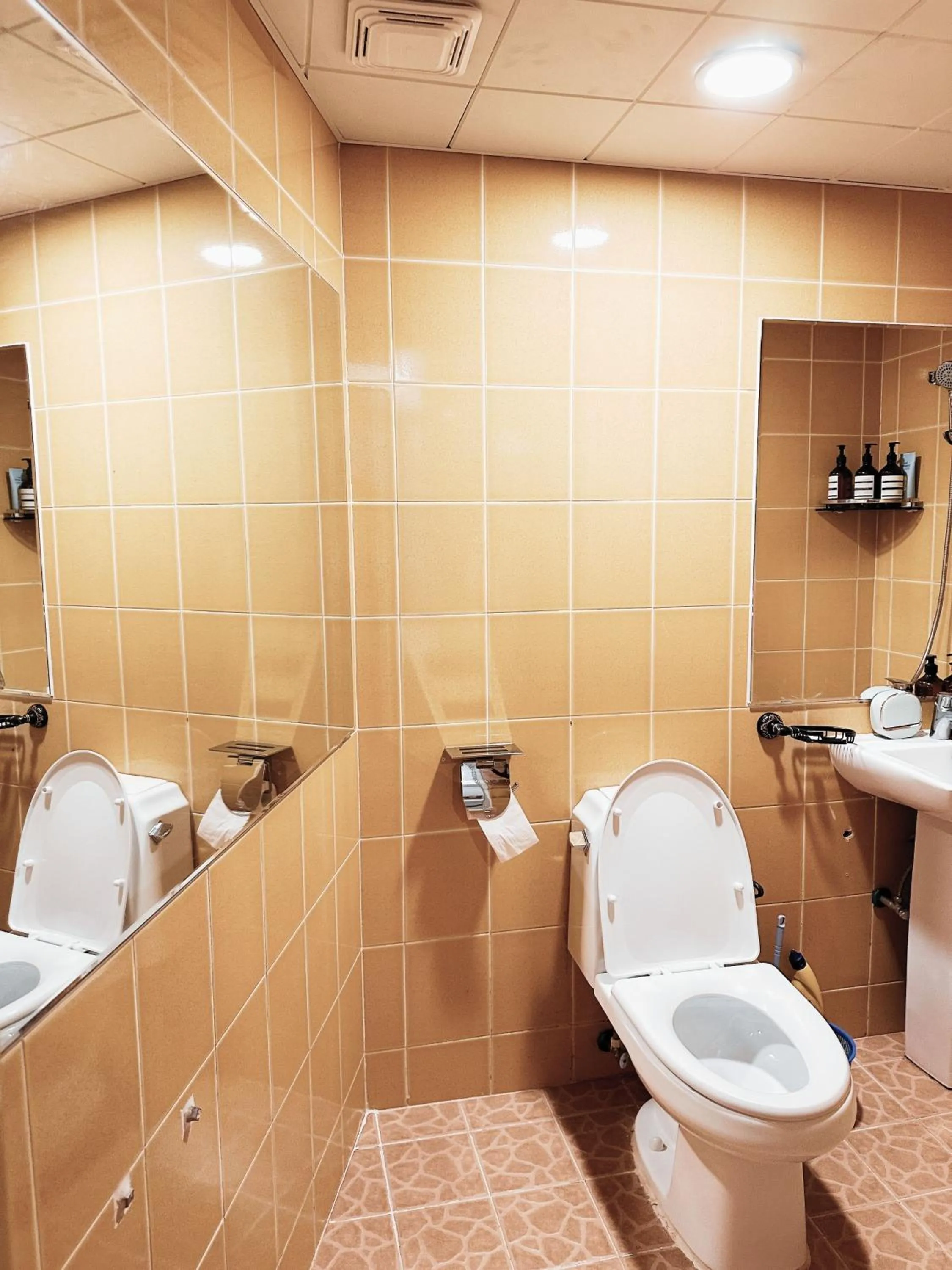 Daegu Dongseongro Gyeong`s Hostel