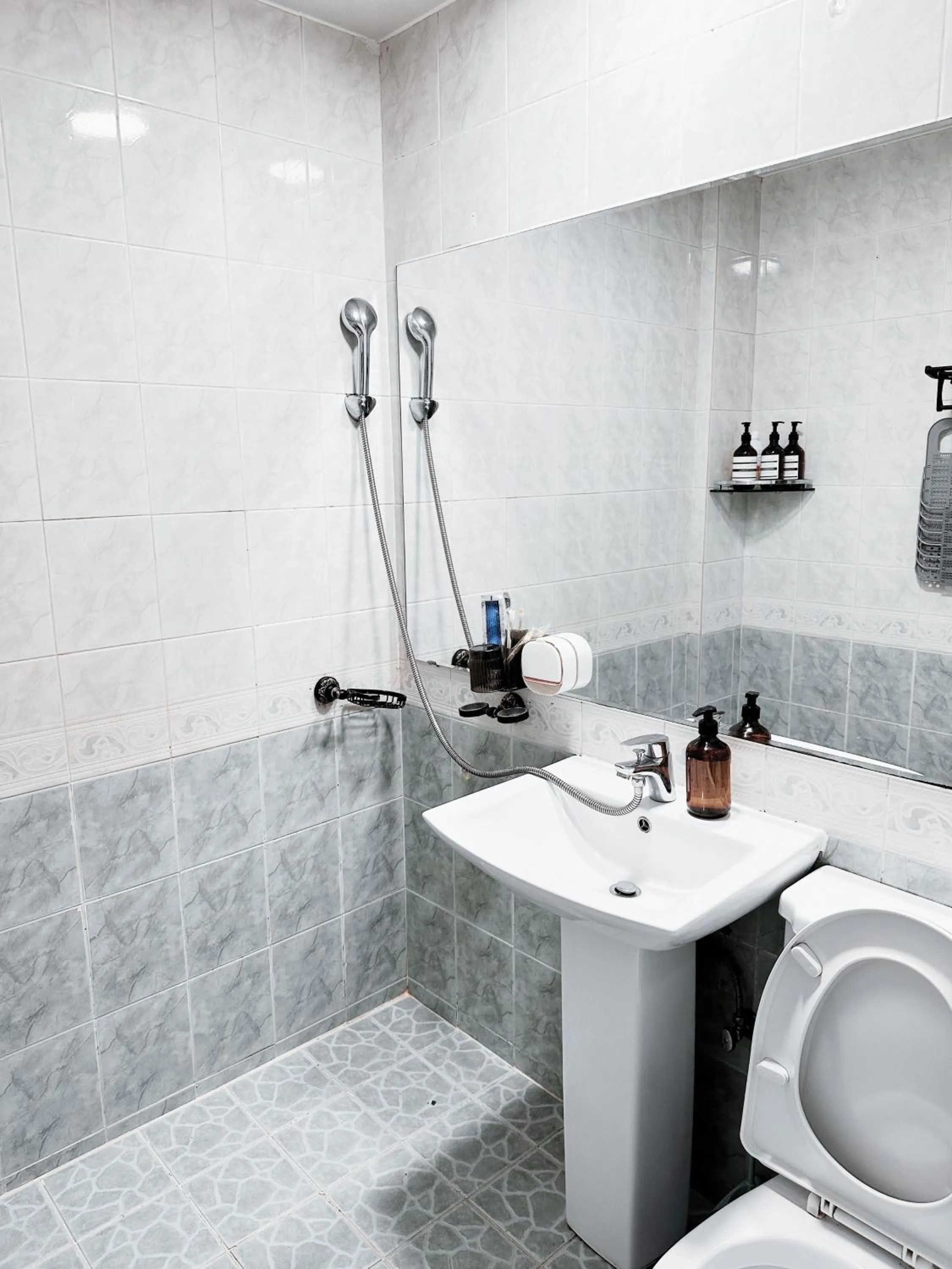 Daegu Dongseongro Gyeong`s Hostel