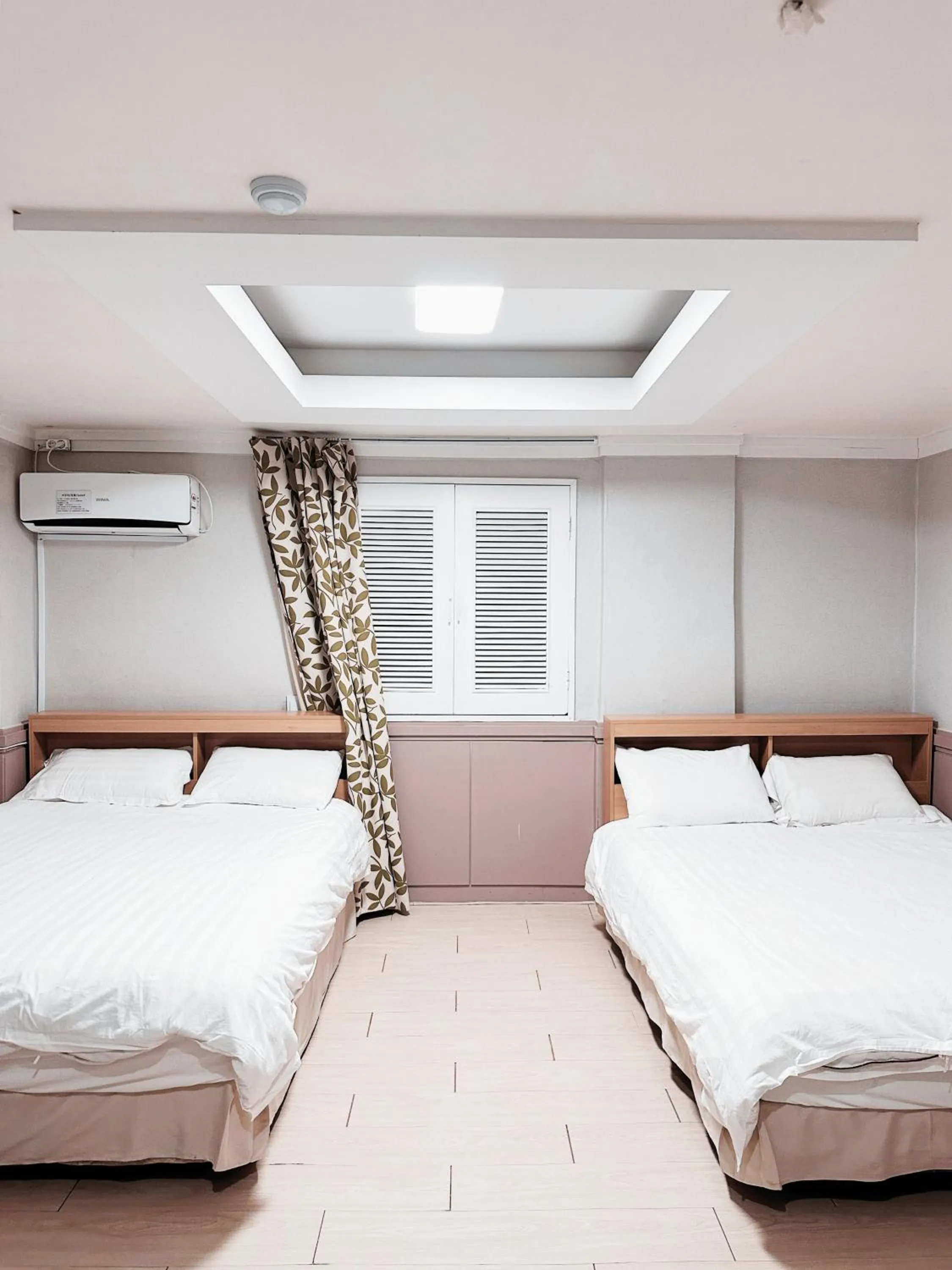 Bed in Daegu Dongseongro Gyeong`s Hostel