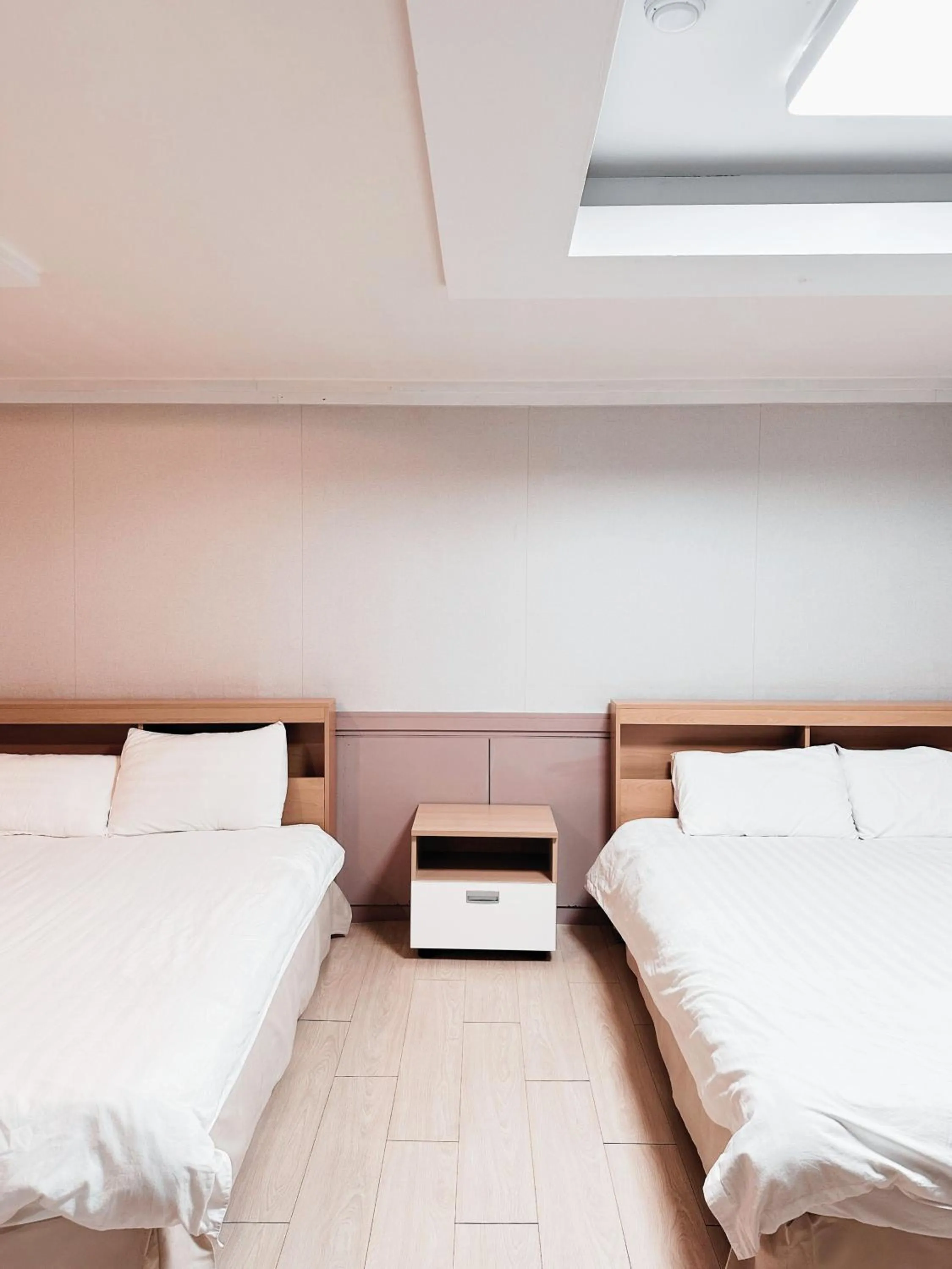 Bed in Daegu Dongseongro Gyeong`s Hostel