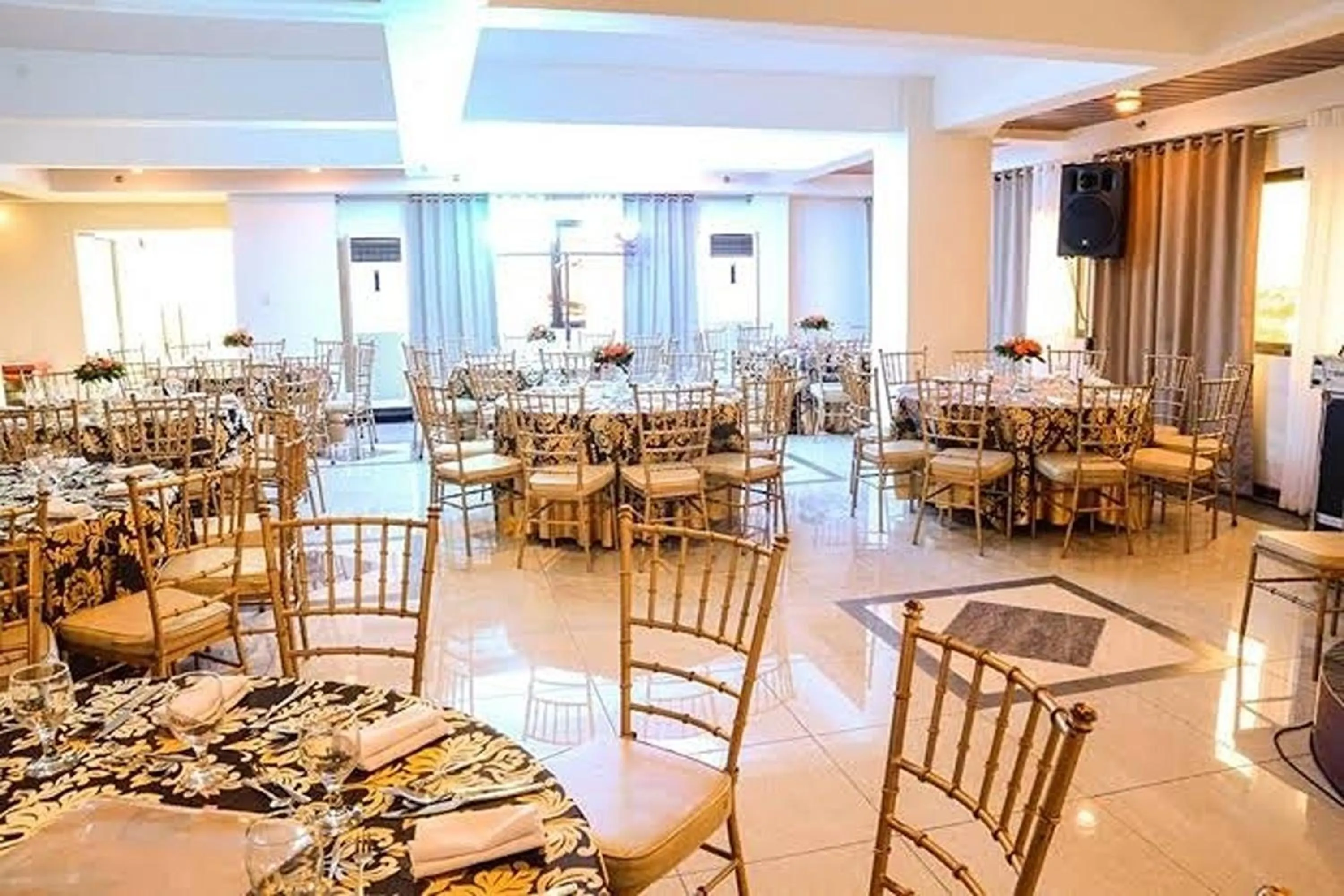 Restaurant/places to eat in Verjandel Hotel