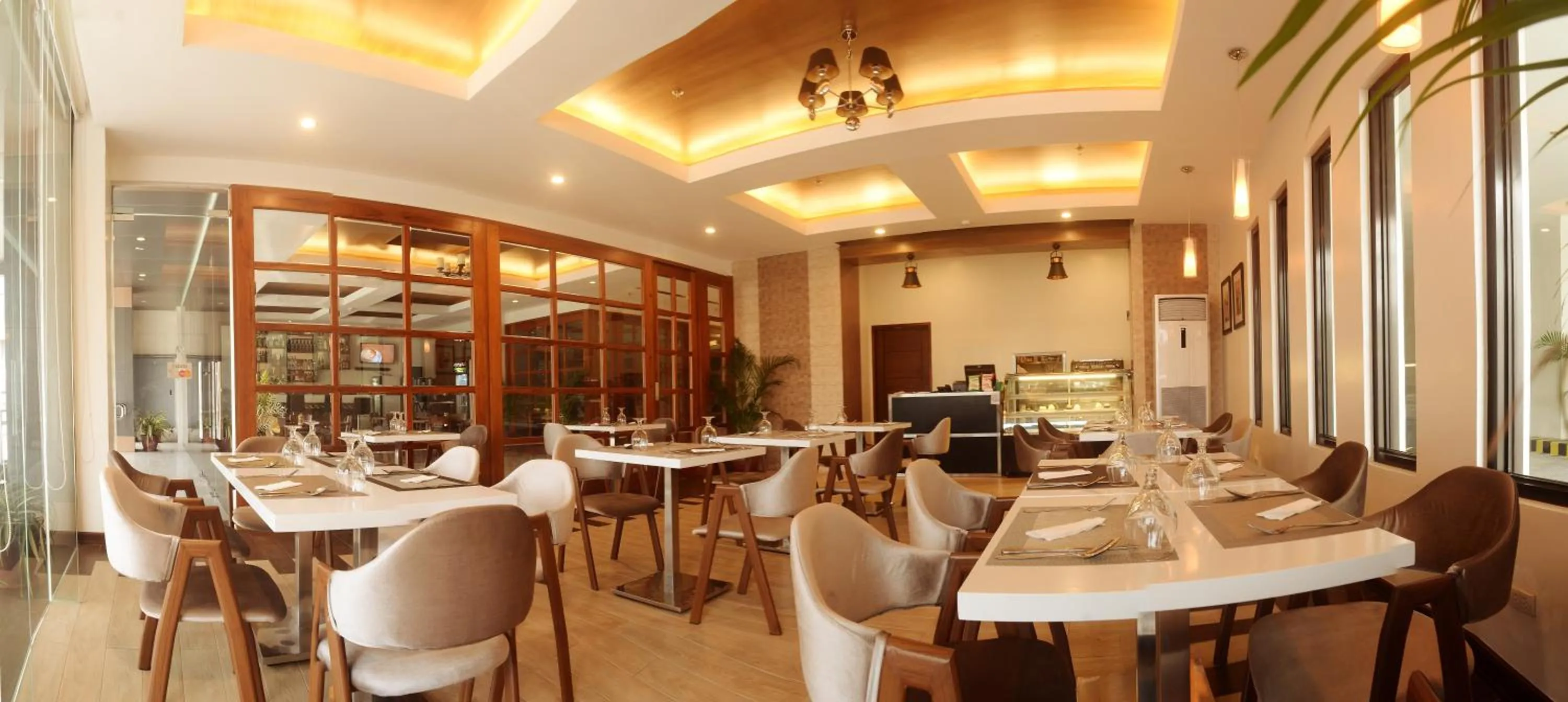 Restaurant/places to eat in Verjandel Hotel