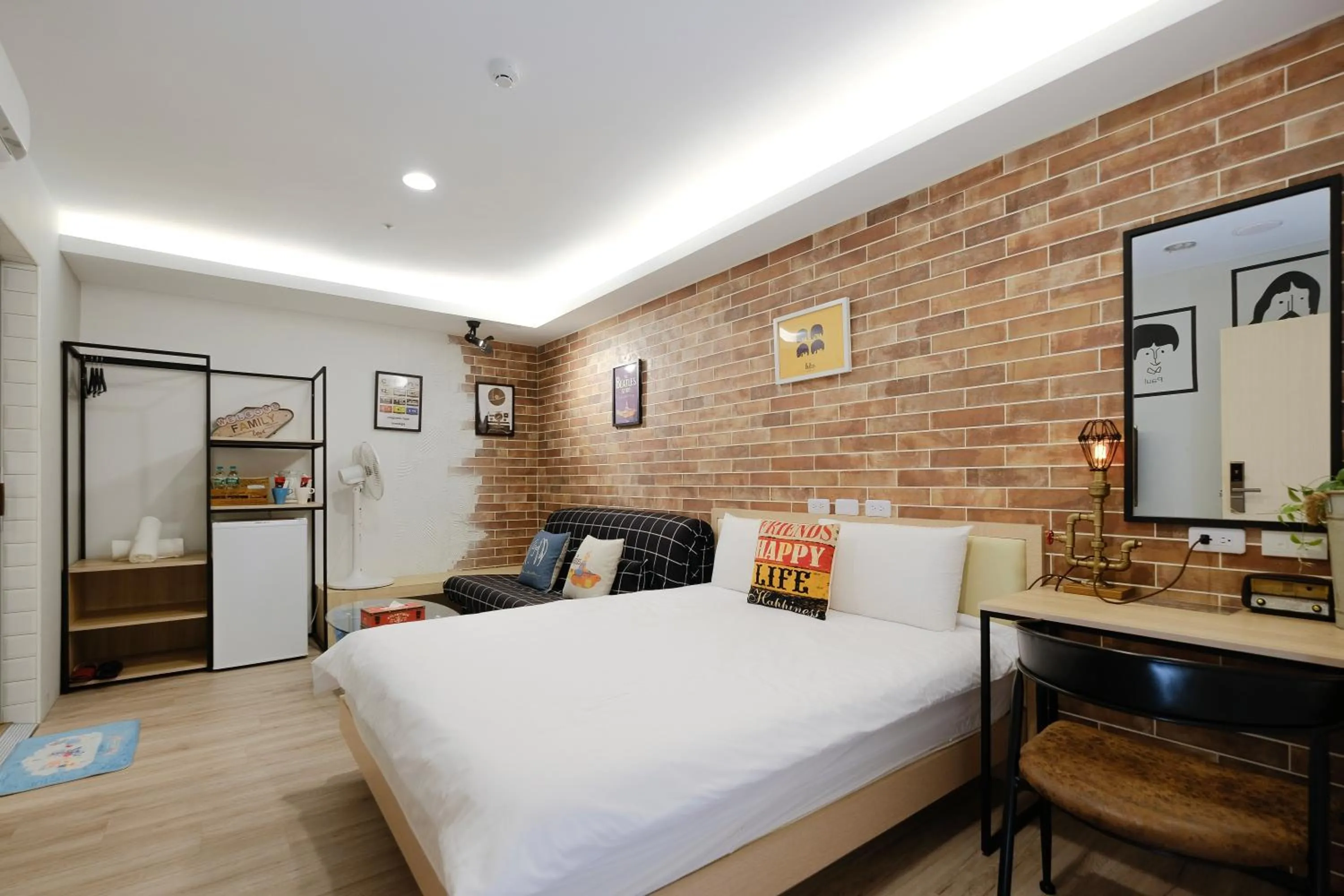 Bed in Color Fun inn