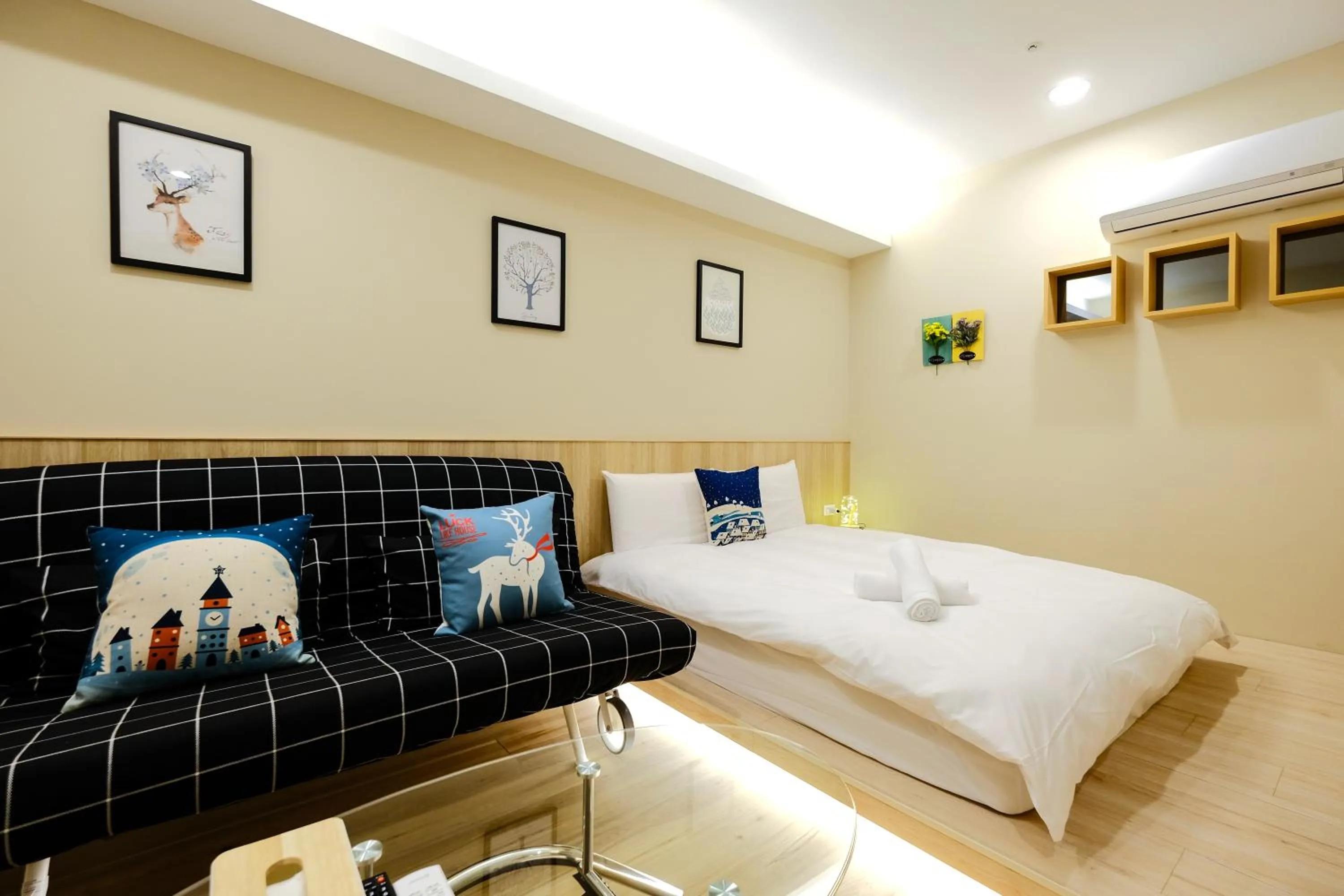 Bed in Color Fun inn