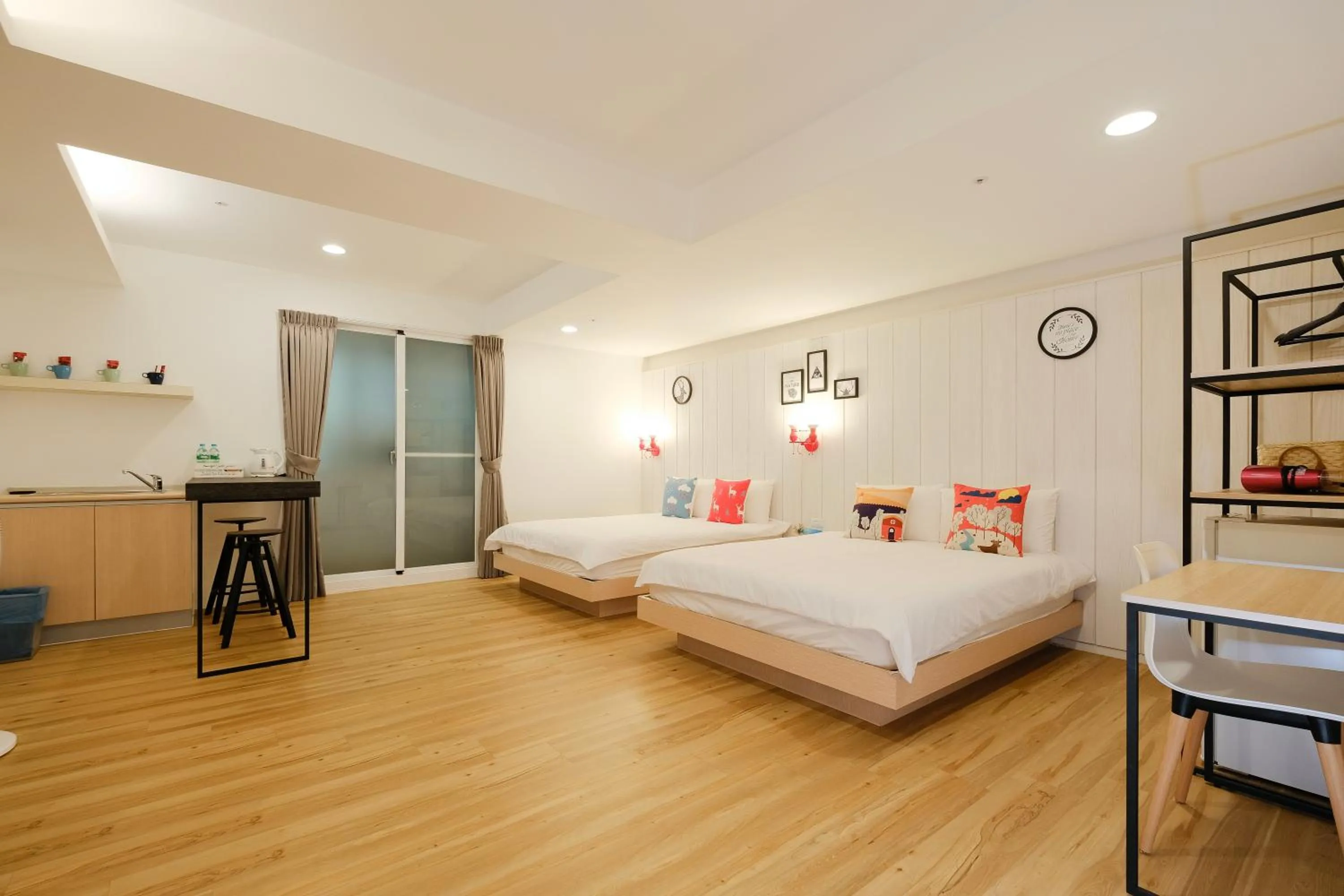 Bed in Color Fun inn