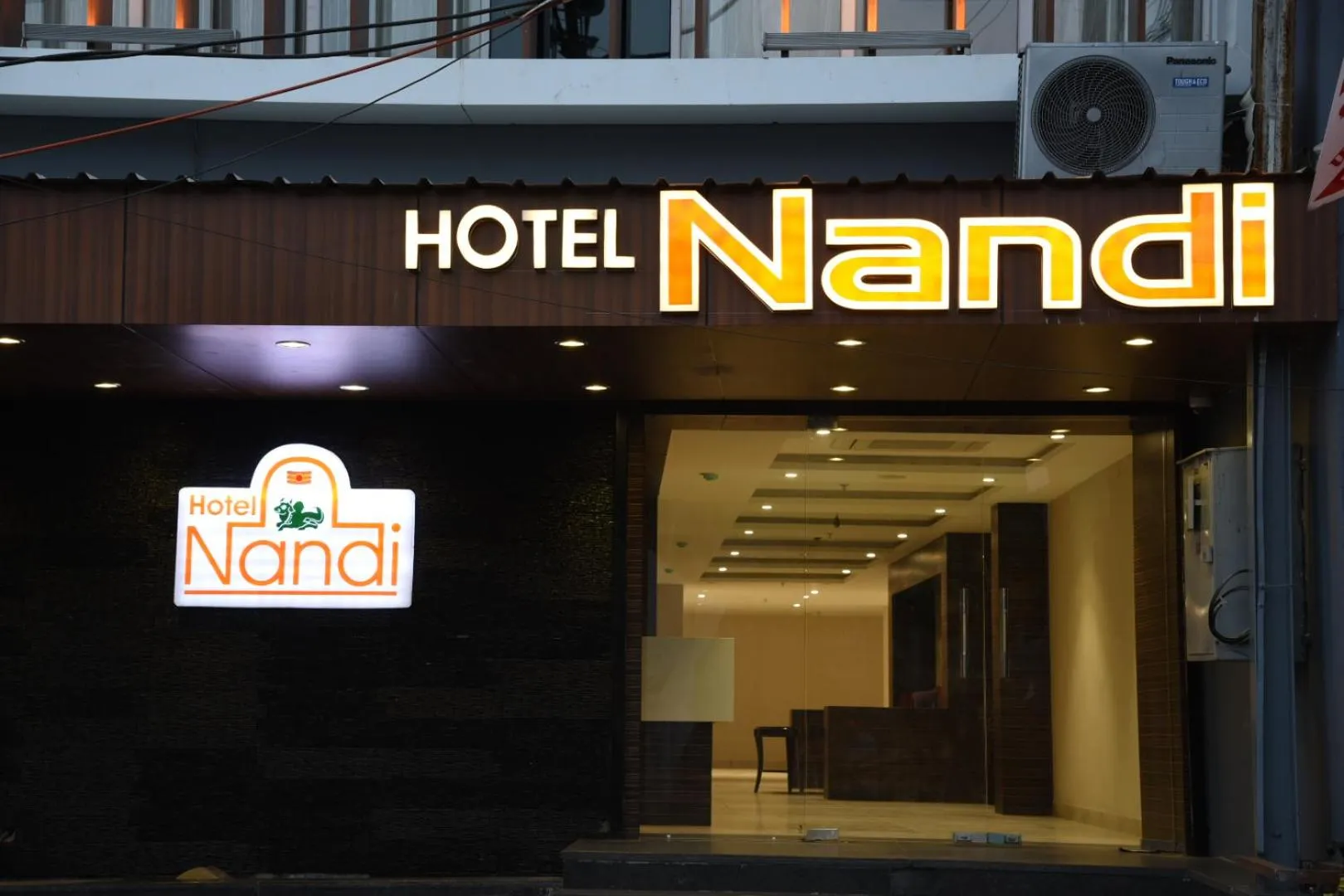 Facade/entrance in Hotel Nandi