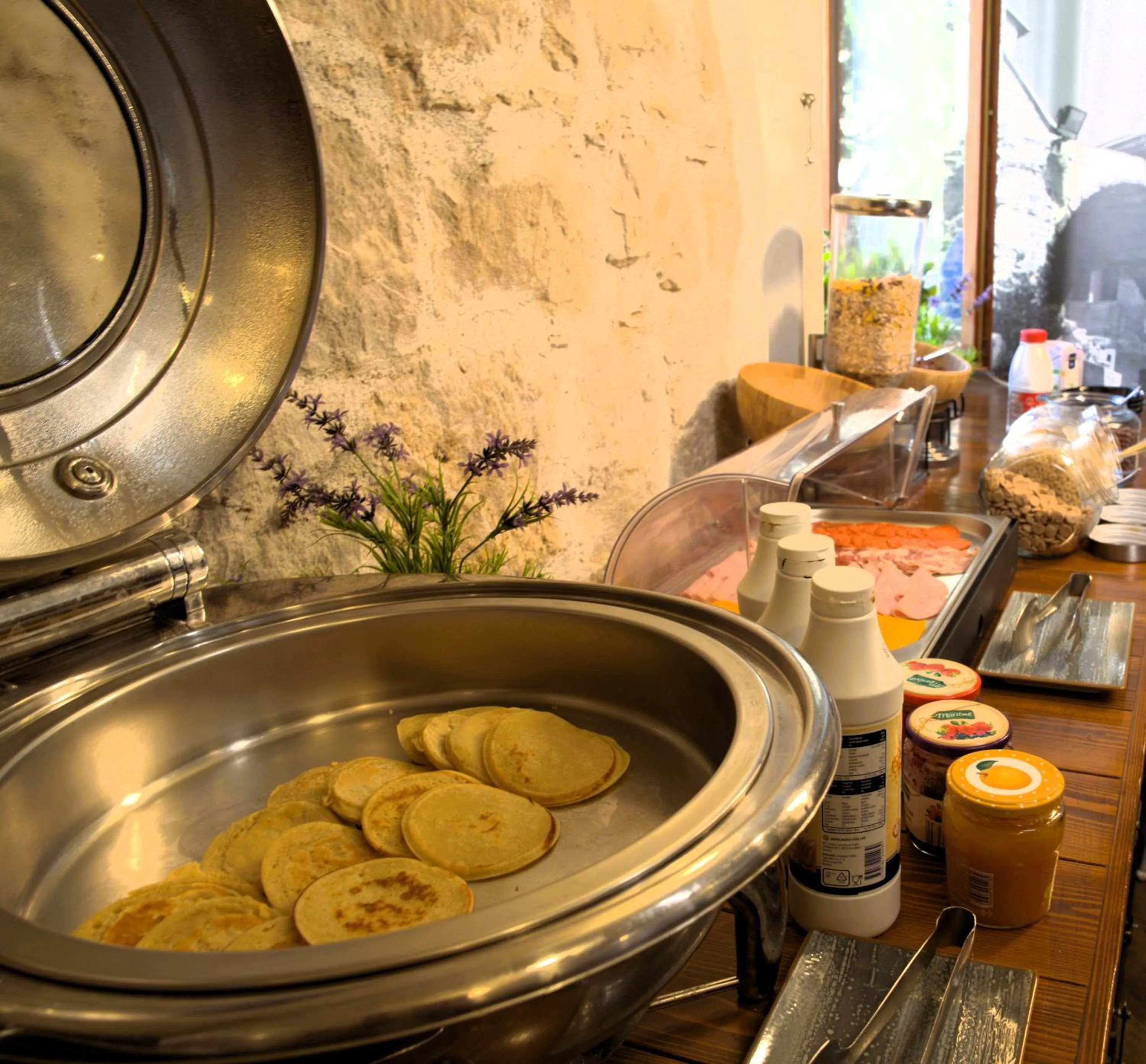 Breakfast in Hotel Villa Diana