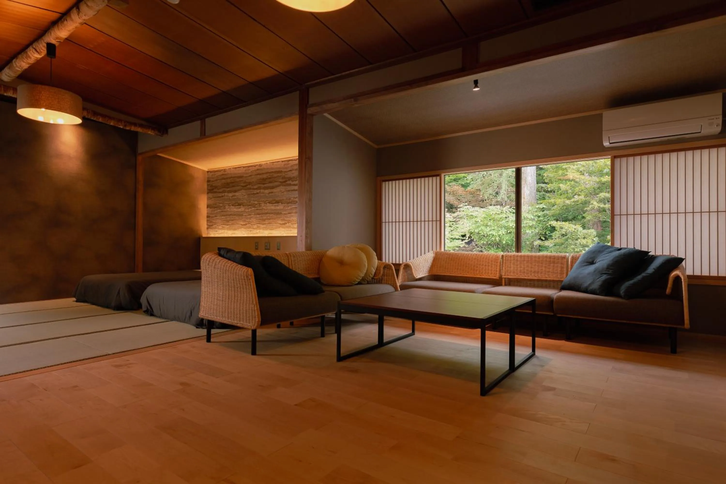 Photo of the whole room in Nukumorino-yado Komanoyu