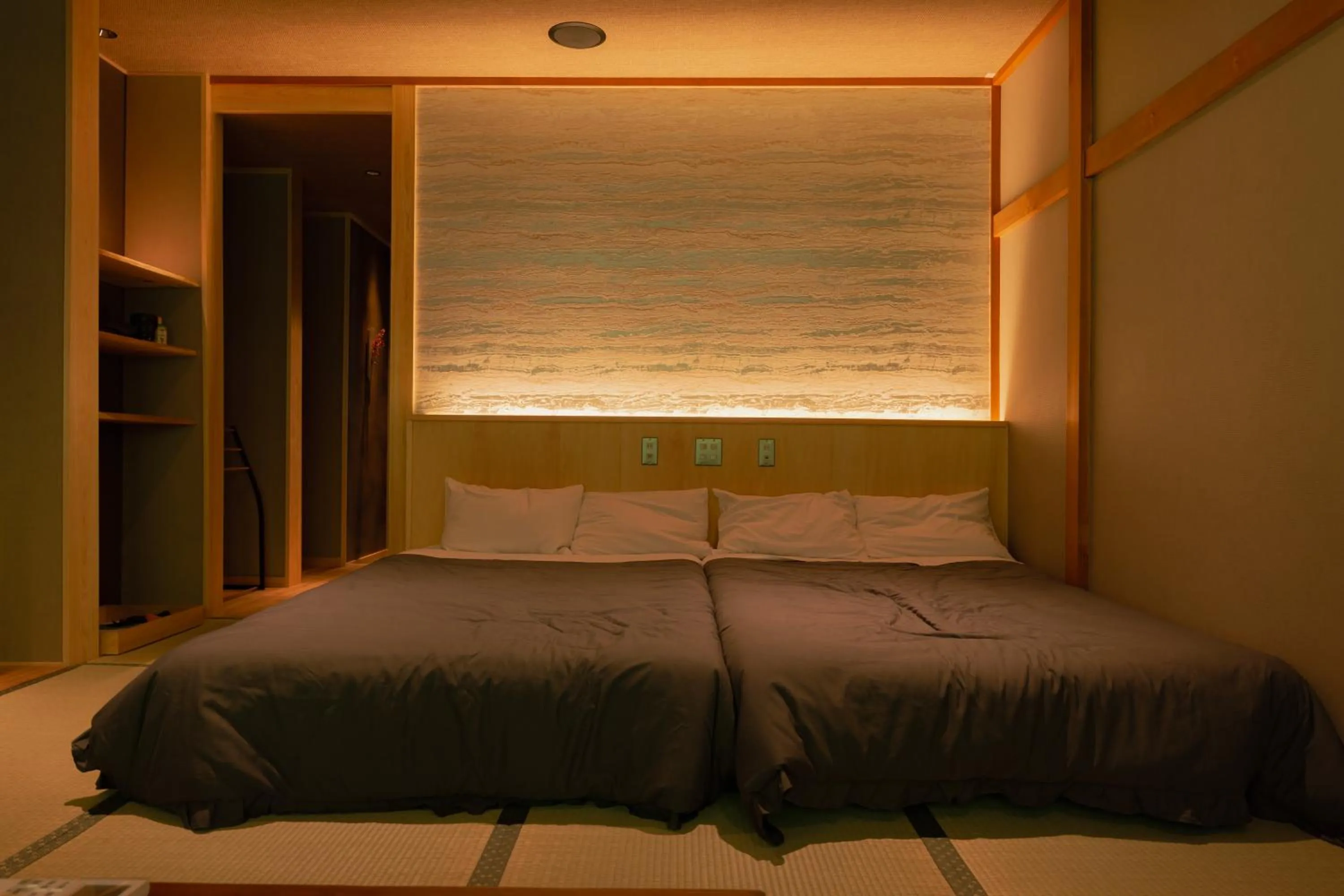 Photo of the whole room, Bed in Nukumorino-yado Komanoyu