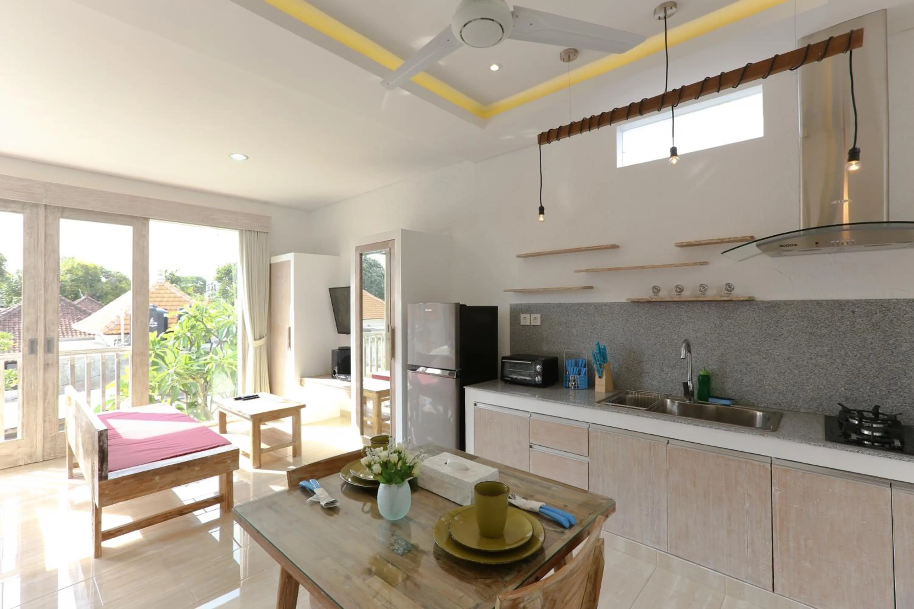 TV and multimedia in Green Studio Apartment Sanur