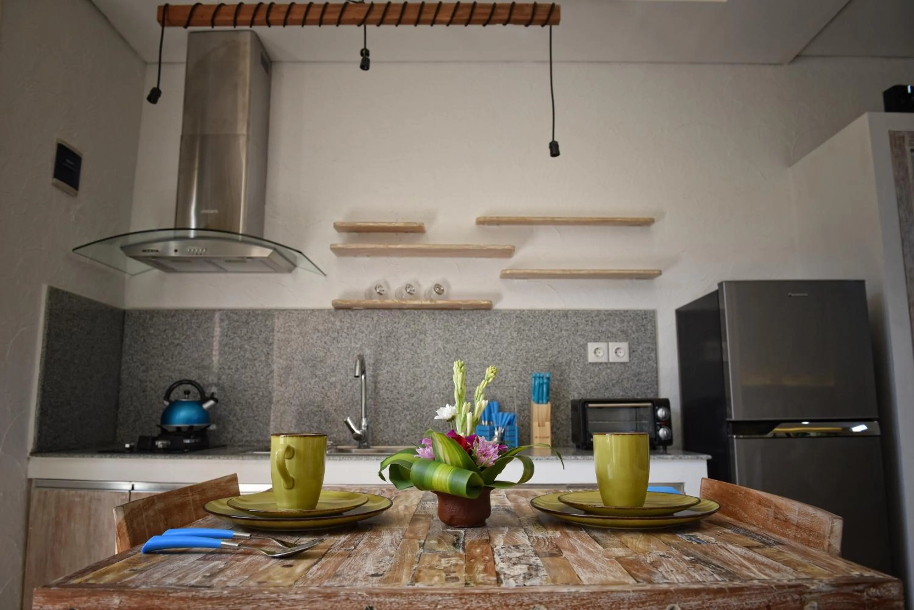 Coffee/tea facilities in Green Studio Apartment Sanur