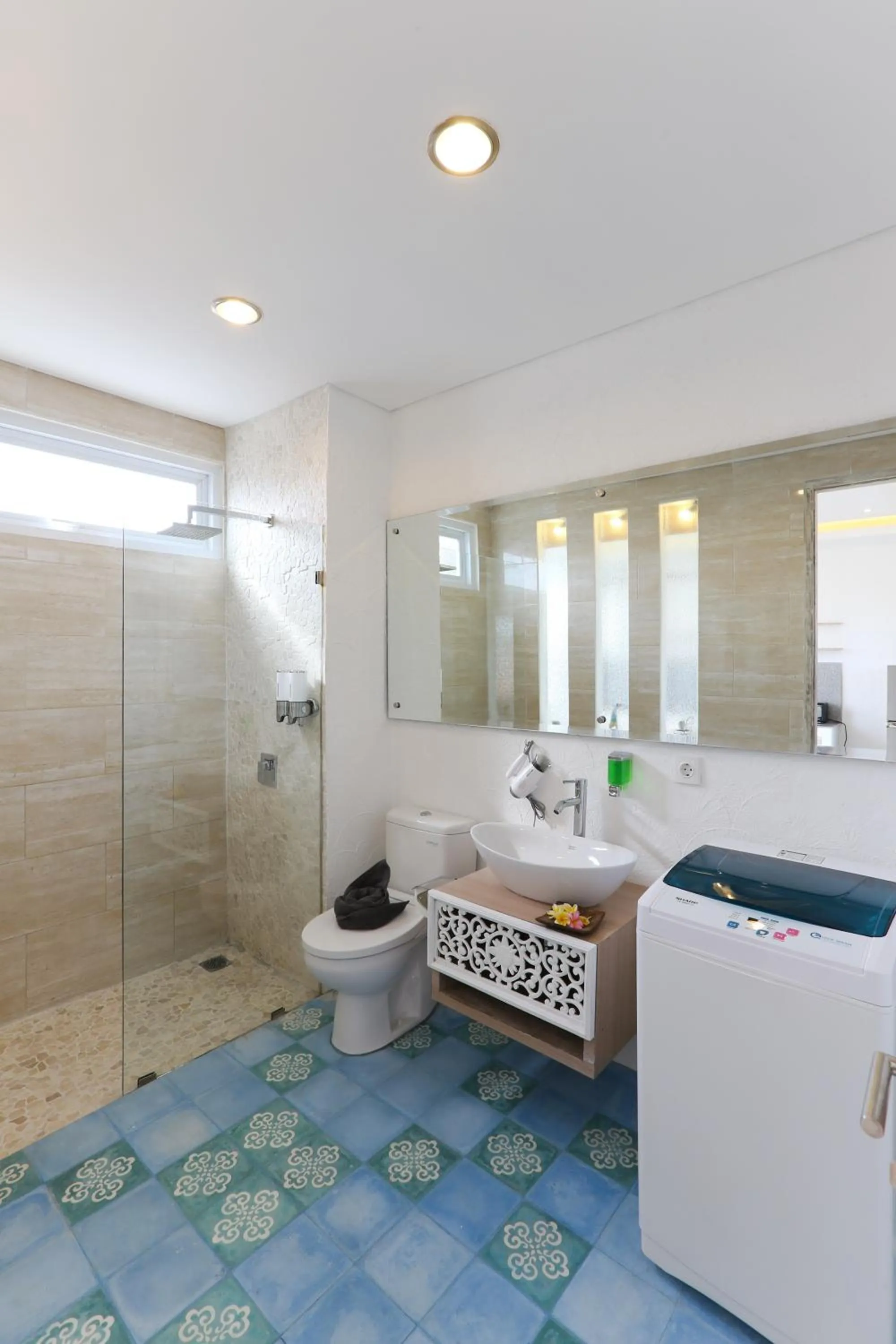 Toilet in Green Studio Apartment Sanur