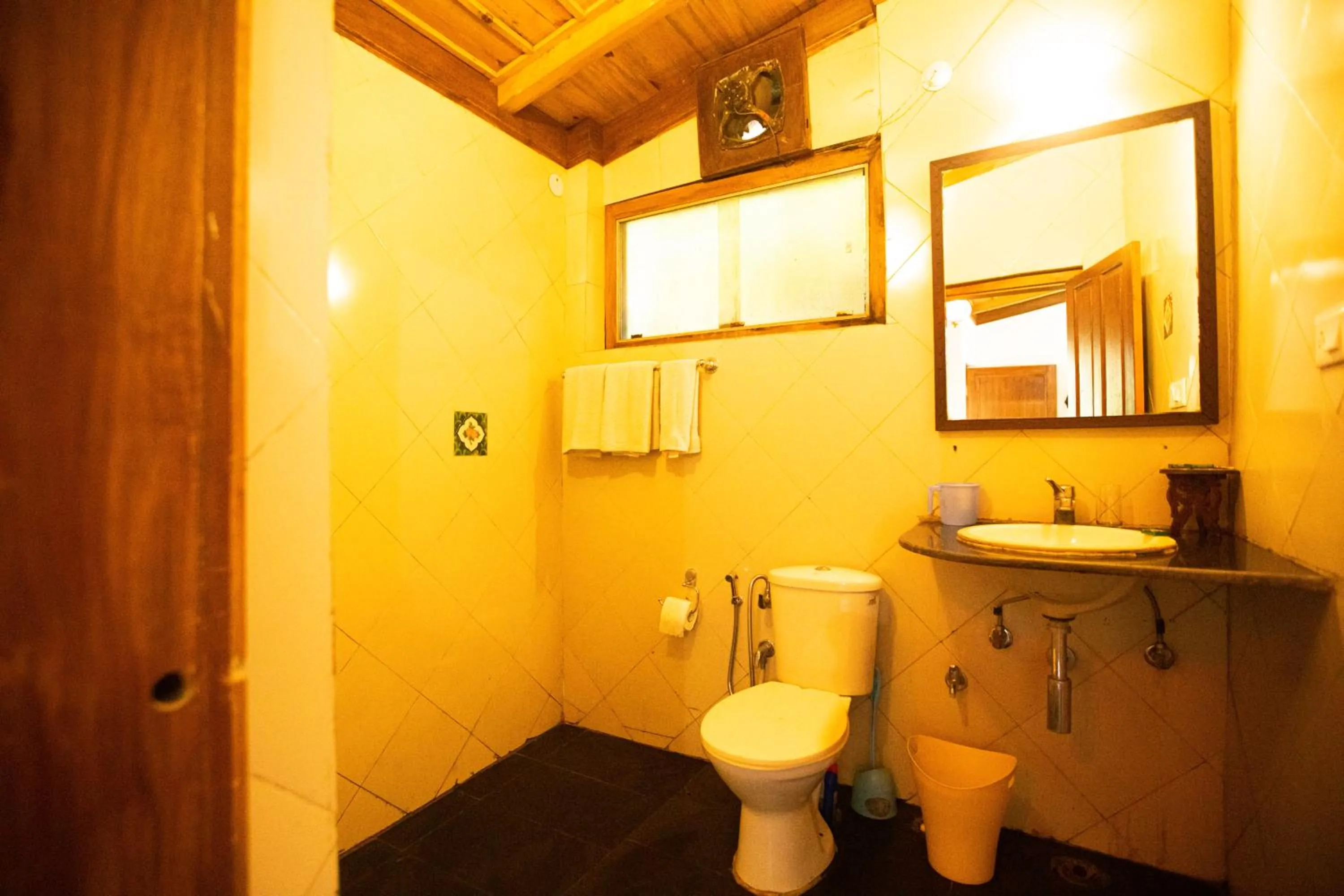 Bathroom in The Hive Cottage By Royal Collection Hotels