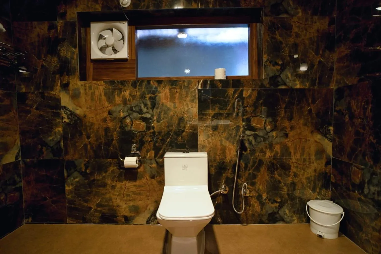 Bathroom in The Hive Cottage By Royal Collection Hotels