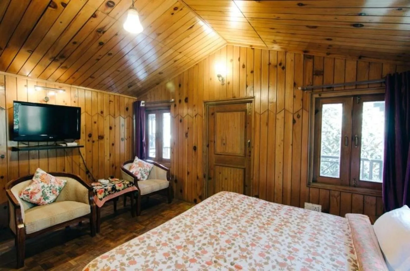 Photo of the whole room, Bed in The Hive Cottage By Royal Collection Hotels