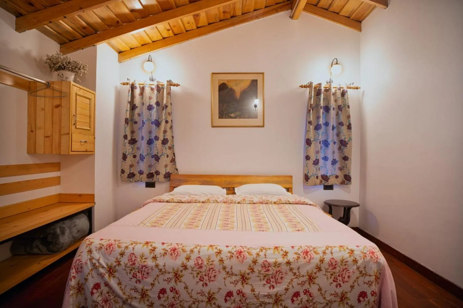 Bedroom, Bed in The Hive Cottage By Royal Collection Hotels