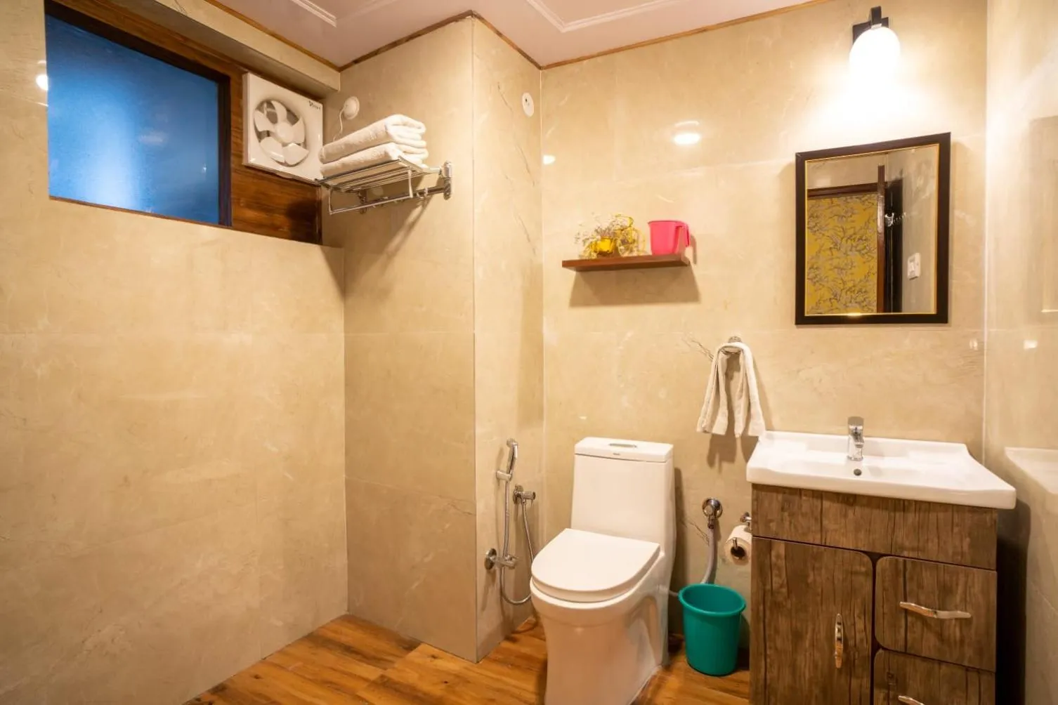 Bathroom in The Hive Cottage By Royal Collection Hotels