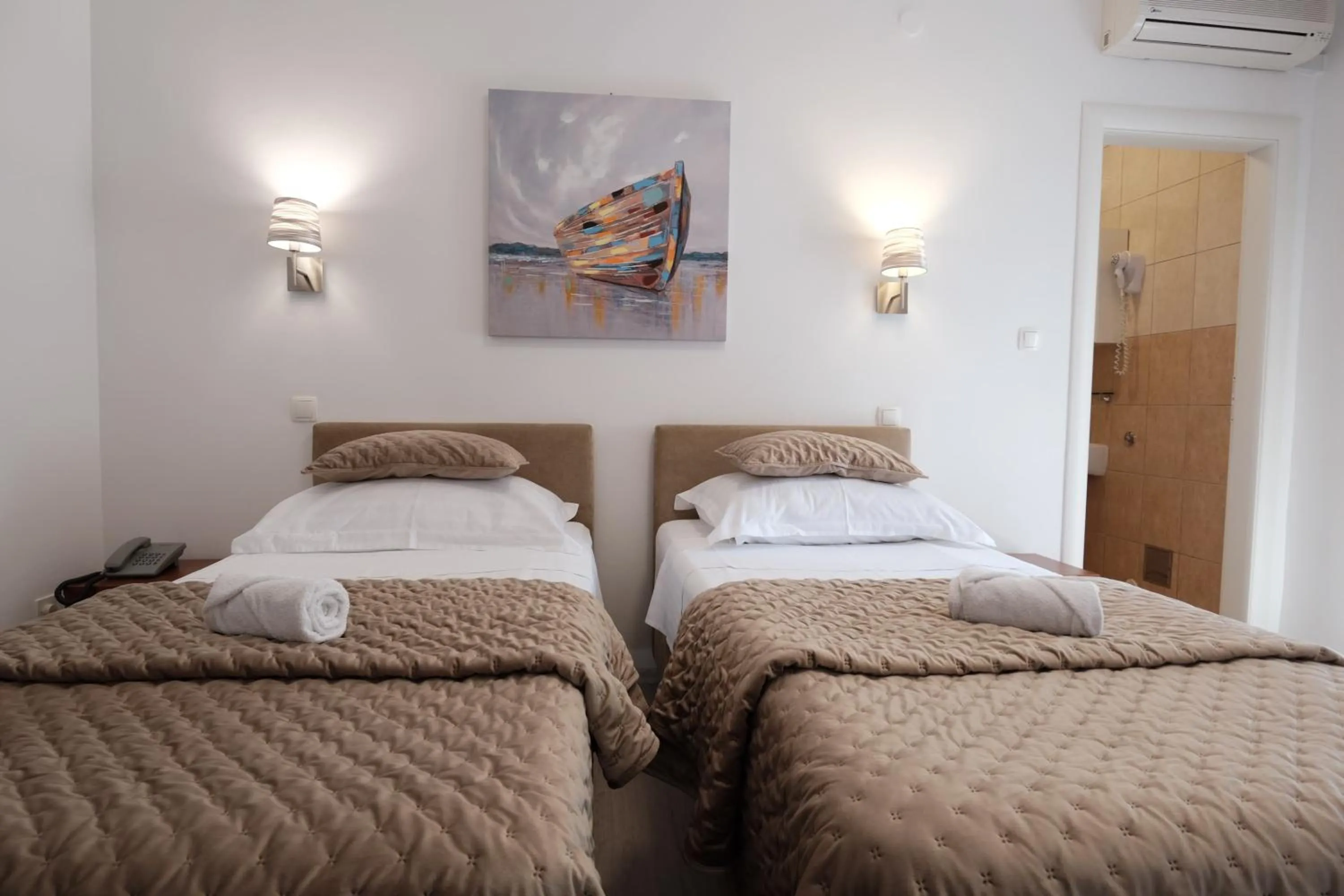 Mountain view, Bed in Hotel Vila Tina