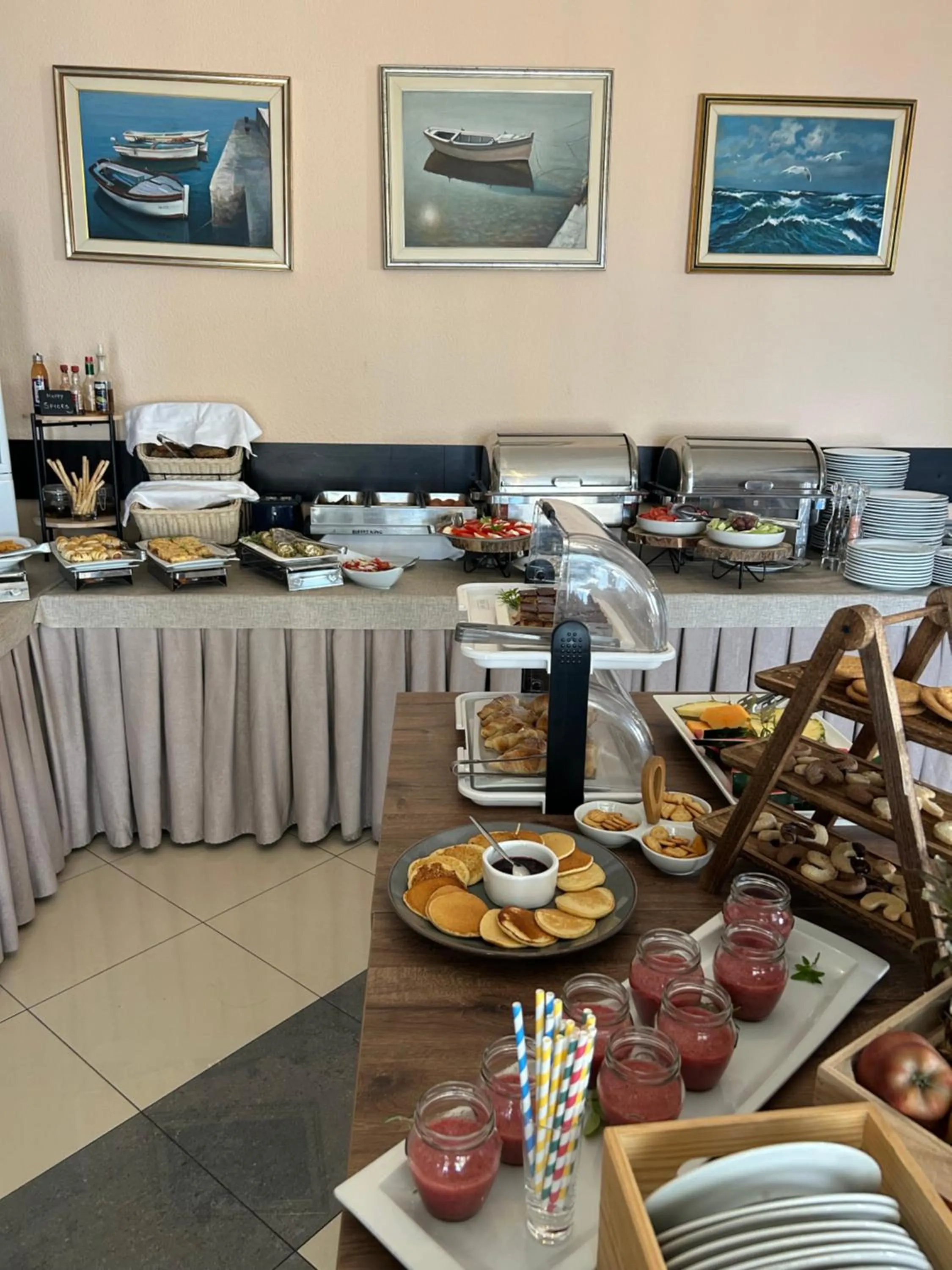 Food and drinks in Hotel Vila Tina