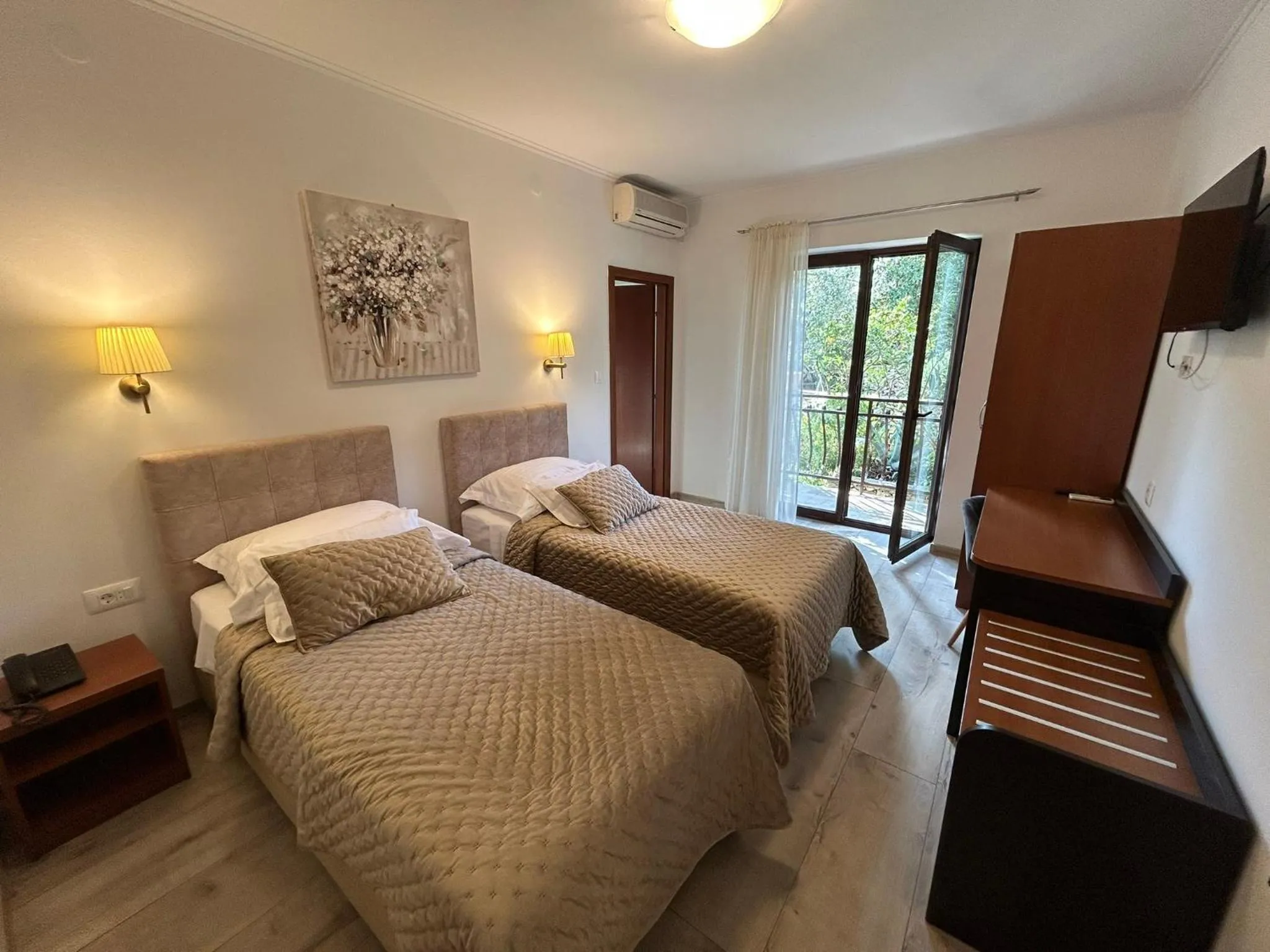 Bedroom, Bed in Hotel Vila Tina