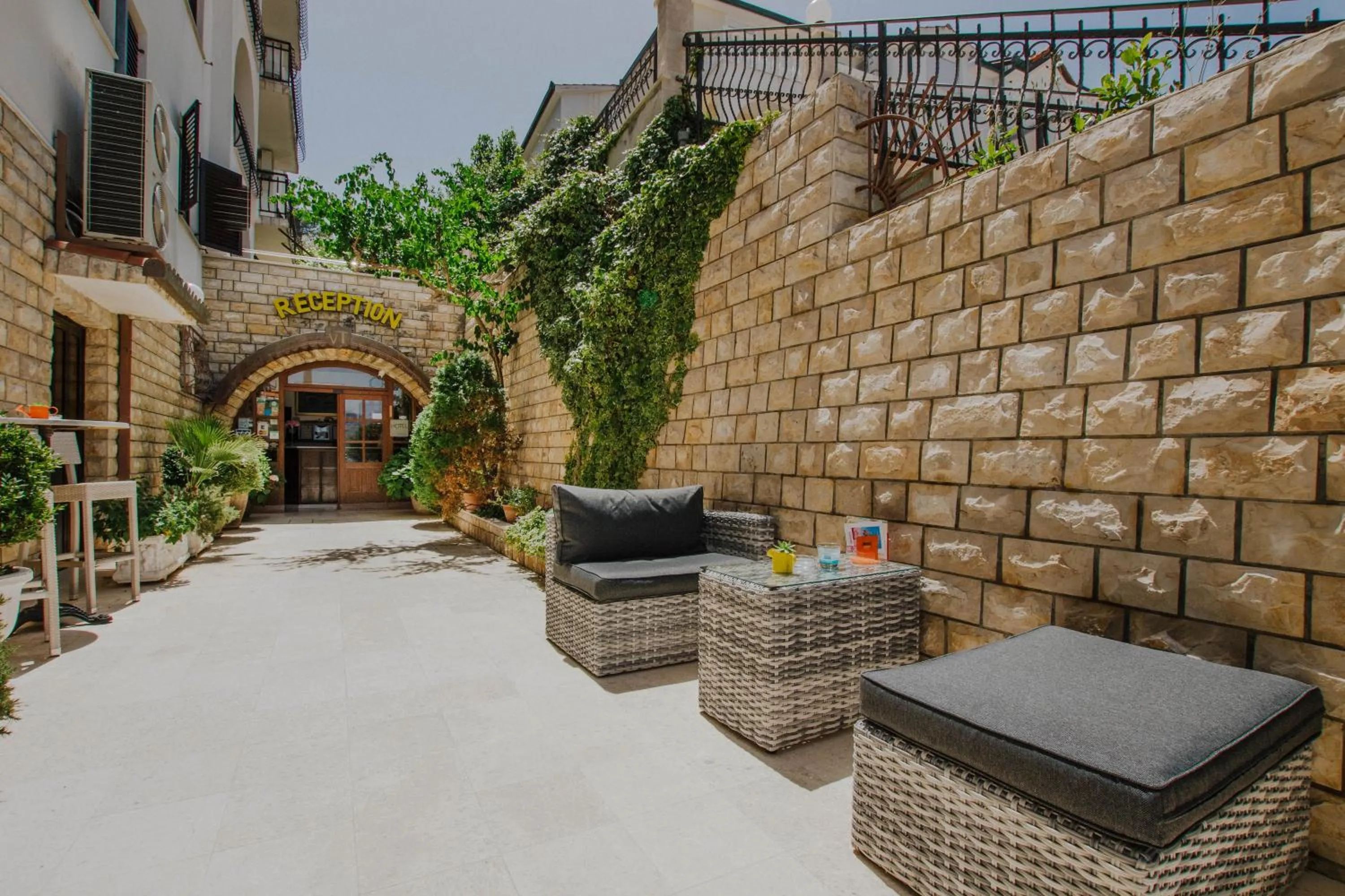 Property building in Hotel Vila Tina