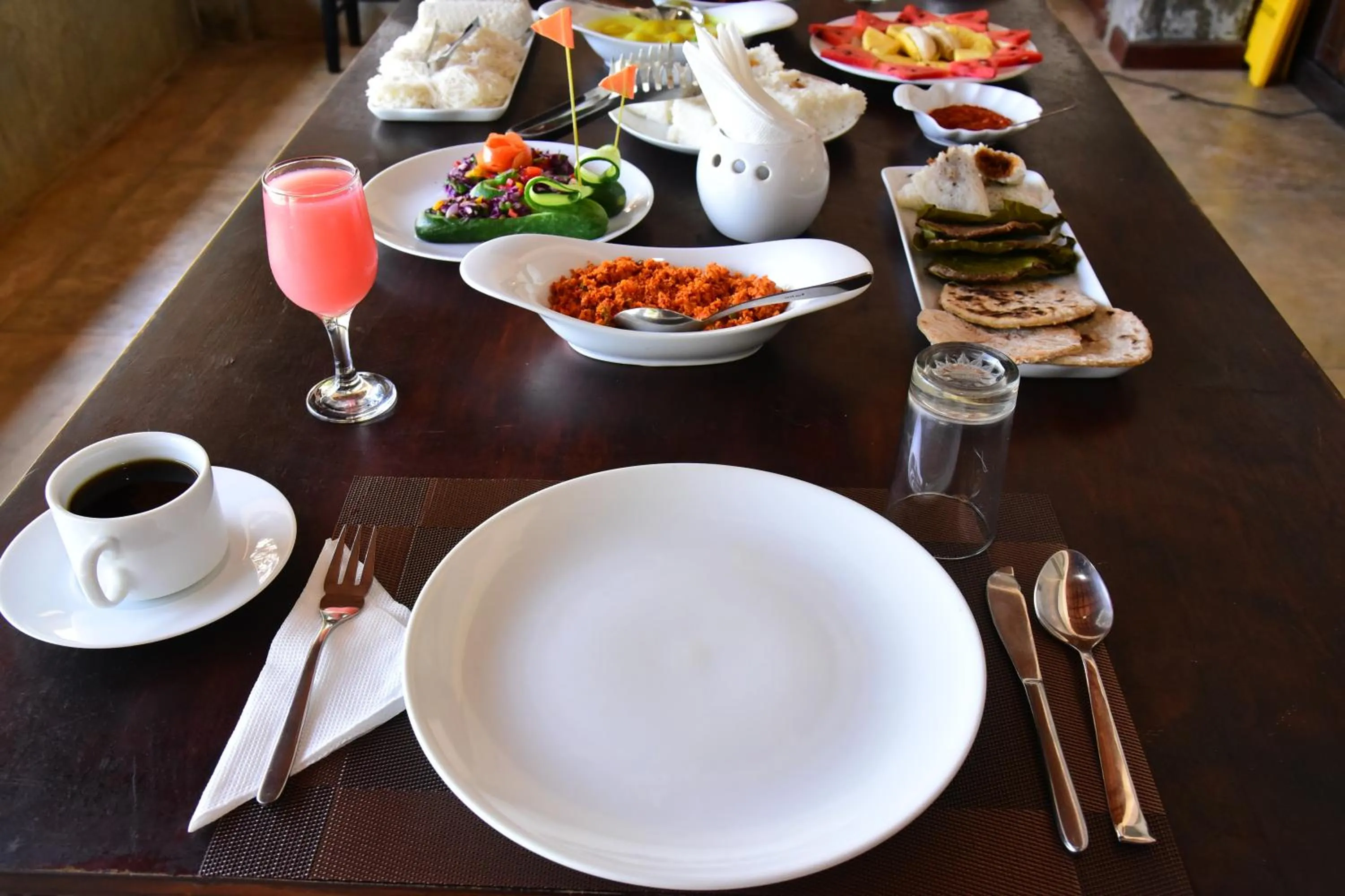 Food in Dinuda Lagoon Hotel