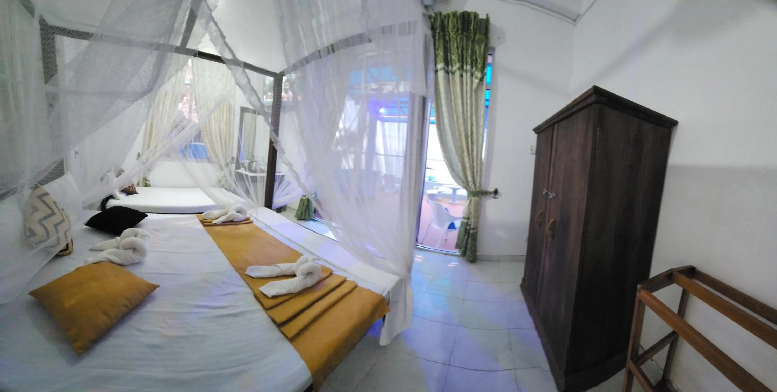 Bedroom, Bed in Dinuda Lagoon Hotel