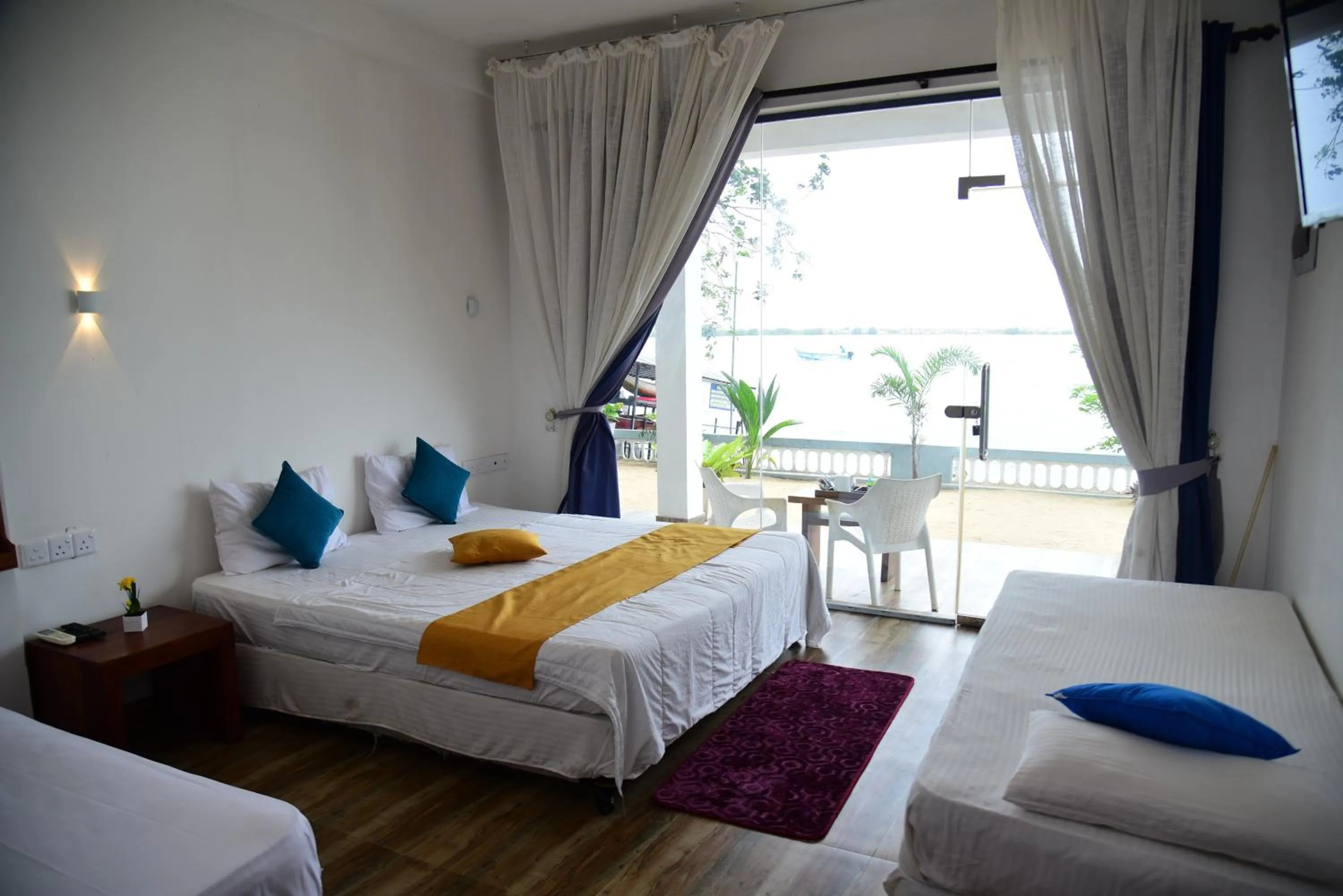 View (from property/room), Bed in Dinuda Lagoon Hotel