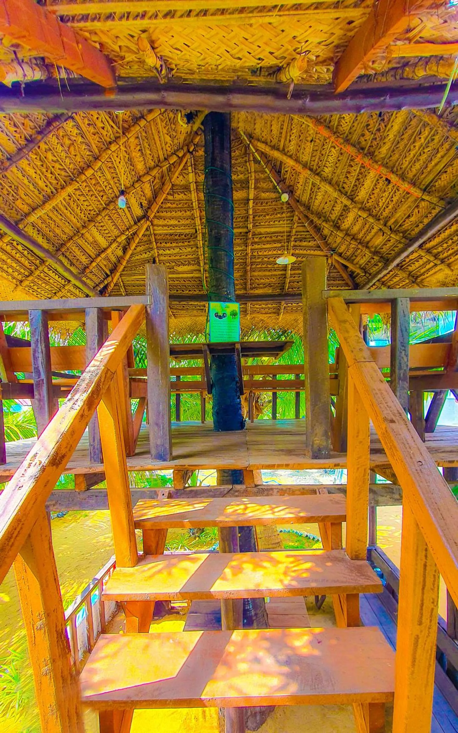 Restaurant/places to eat in Dinuda Lagoon Hotel